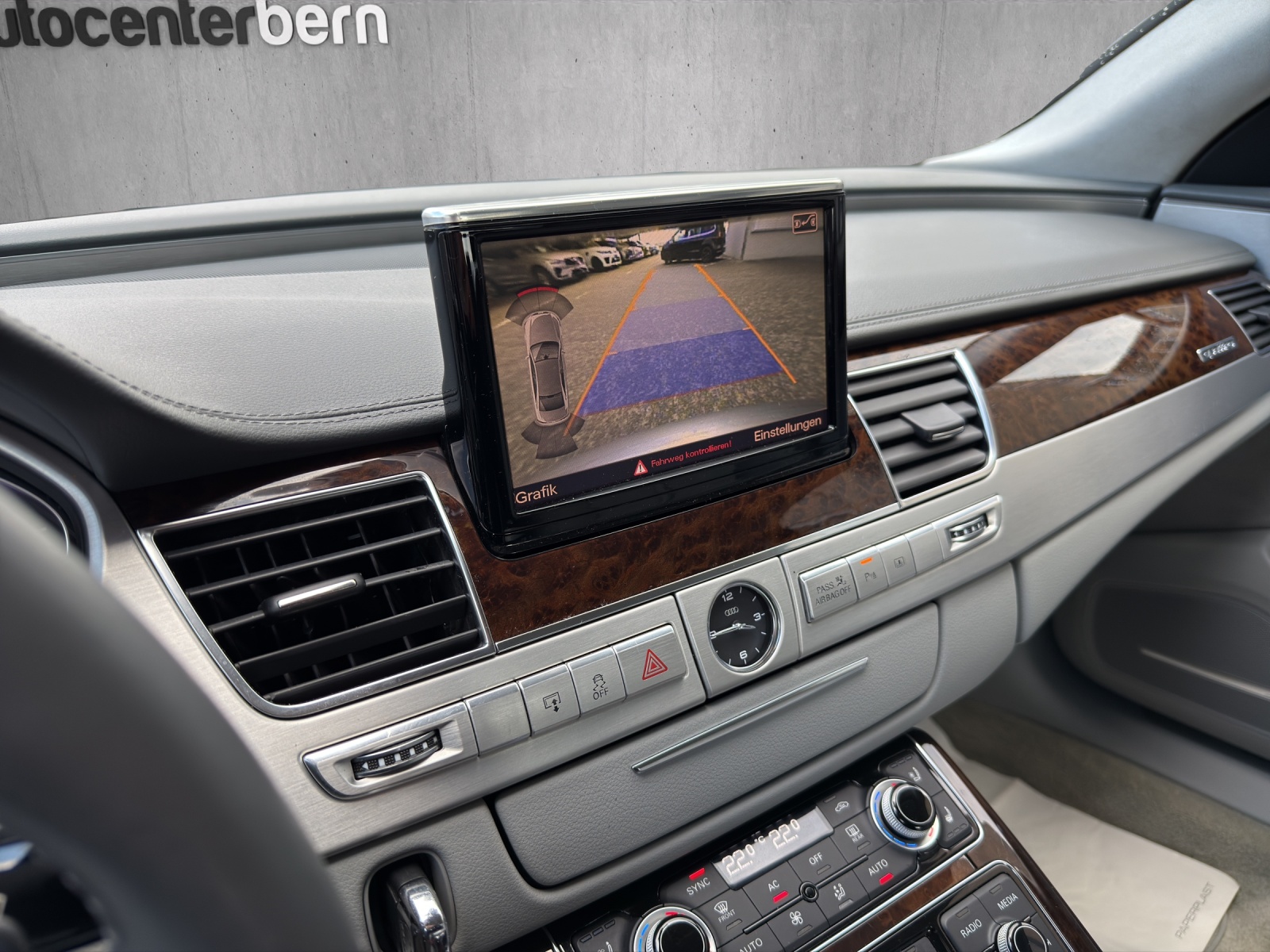 AUDI A8 4.2 TDI quattro tiptronic-image-15