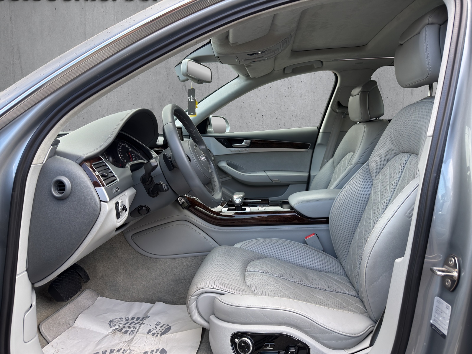 AUDI A8 4.2 TDI quattro tiptronic-image-9