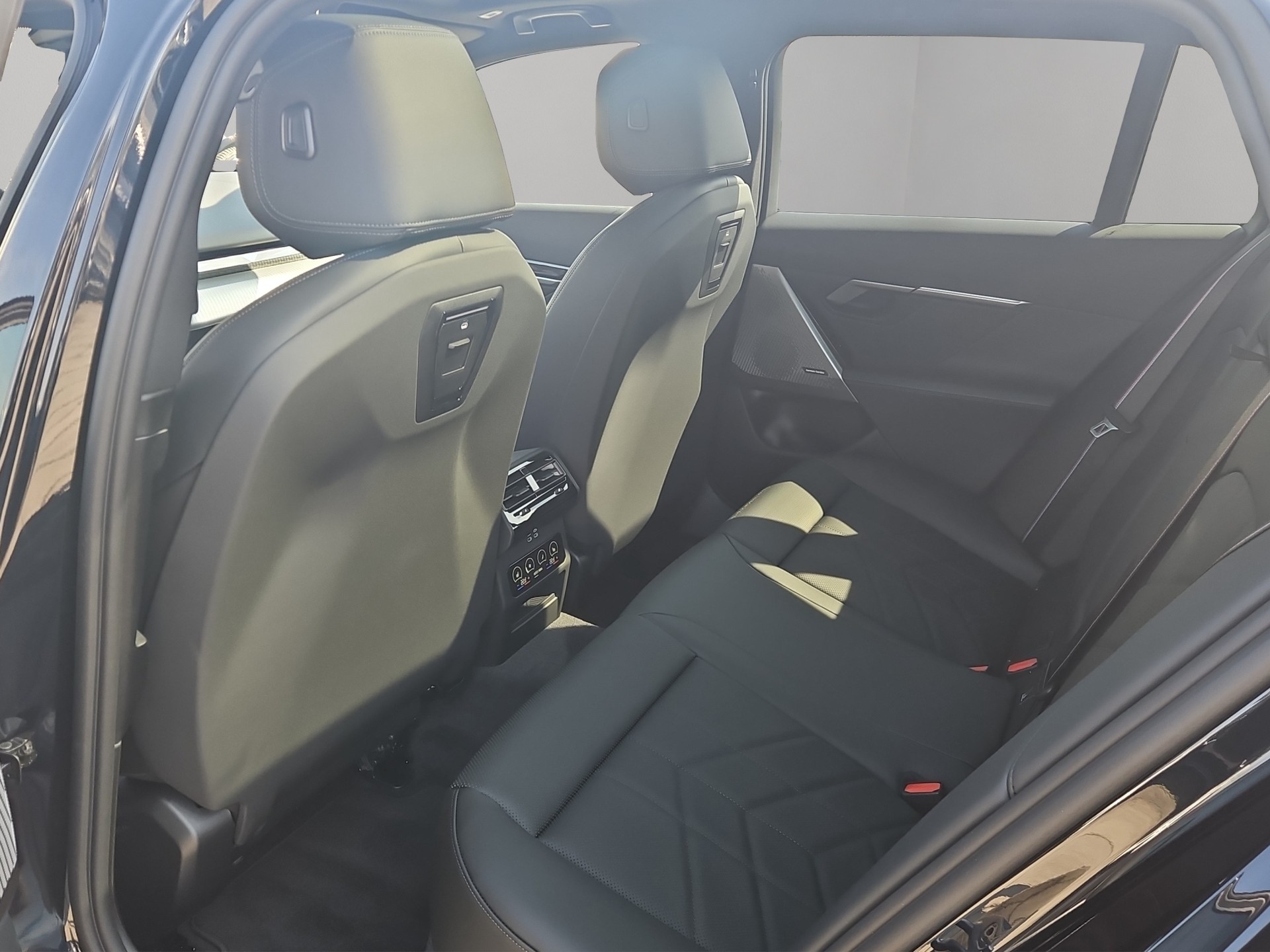 BMW 520d xDrive 48V Touring M Sport Pro Steptronic-image-17