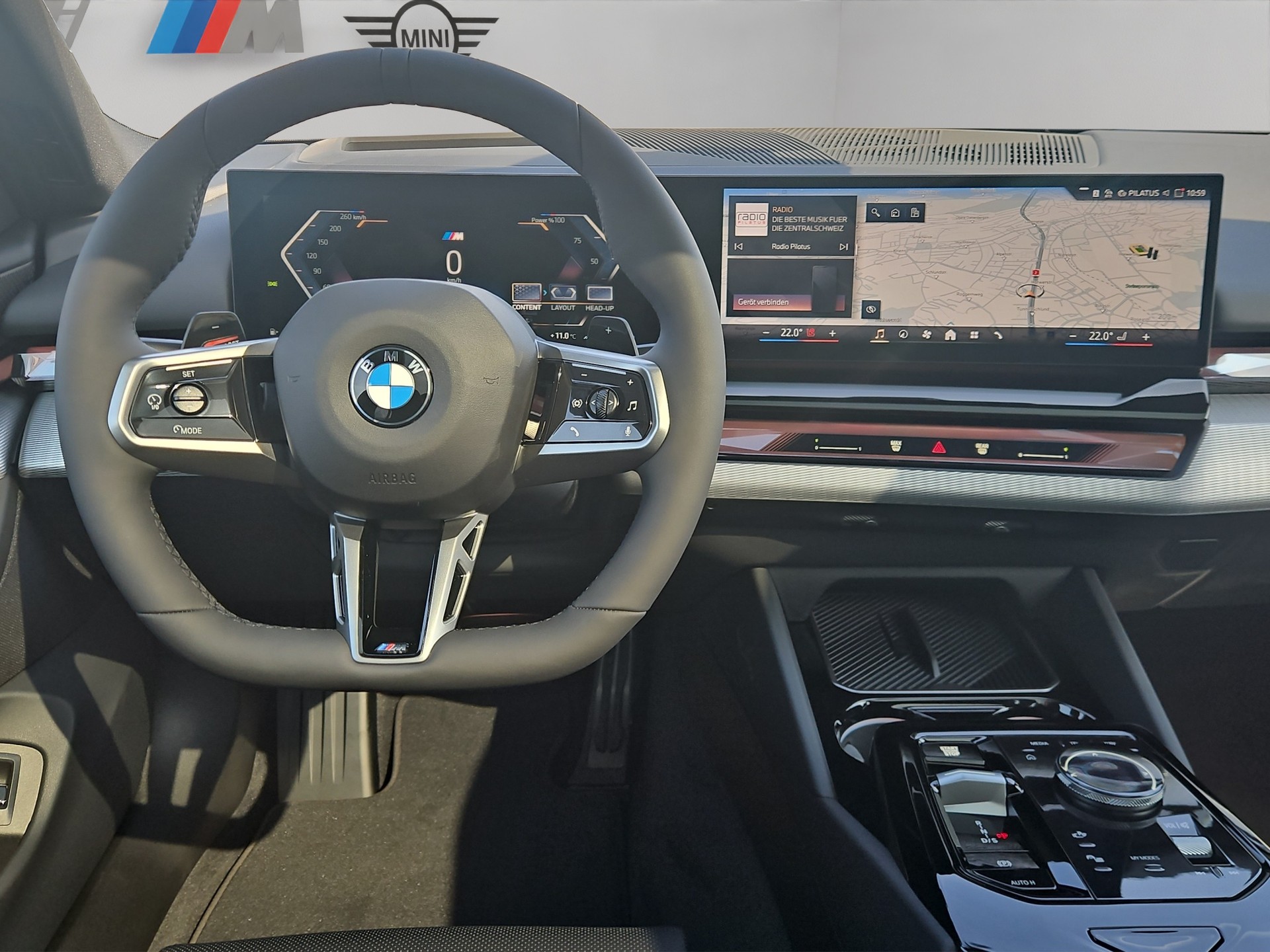 BMW 520d xDrive 48V Touring M Sport Pro Steptronic-image-14