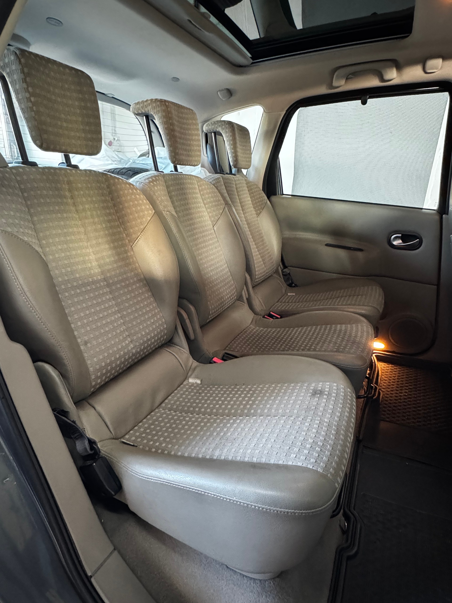 RENAULT Scénic 2.0 dCi Privilège-image-21