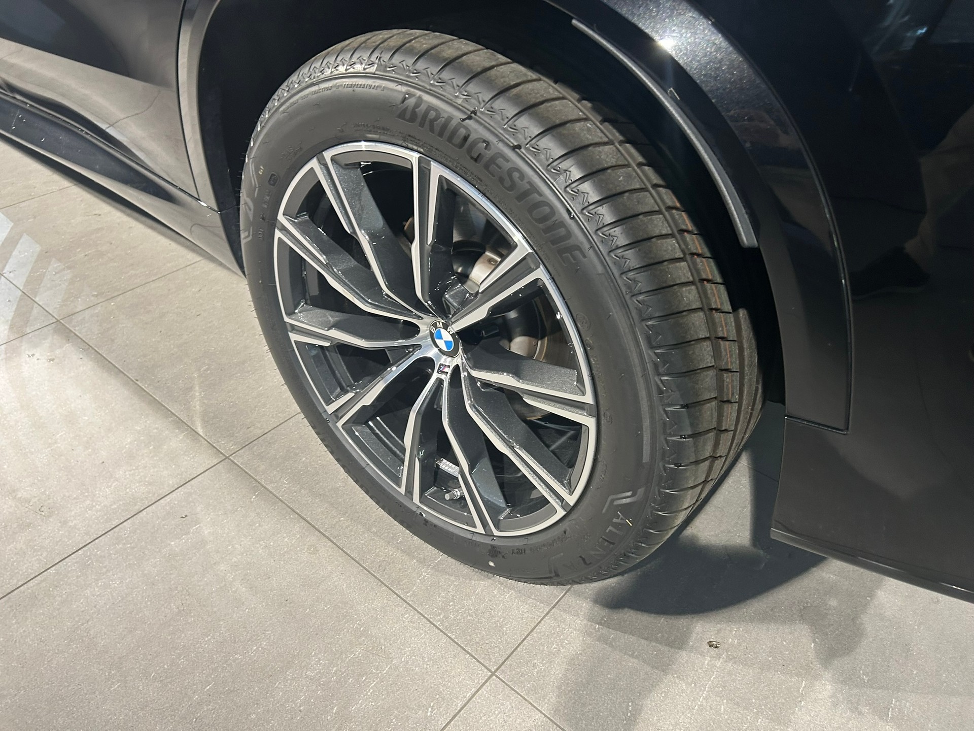 BMW X5 xDrive 48V 30d M Sport Steptronic-image-18