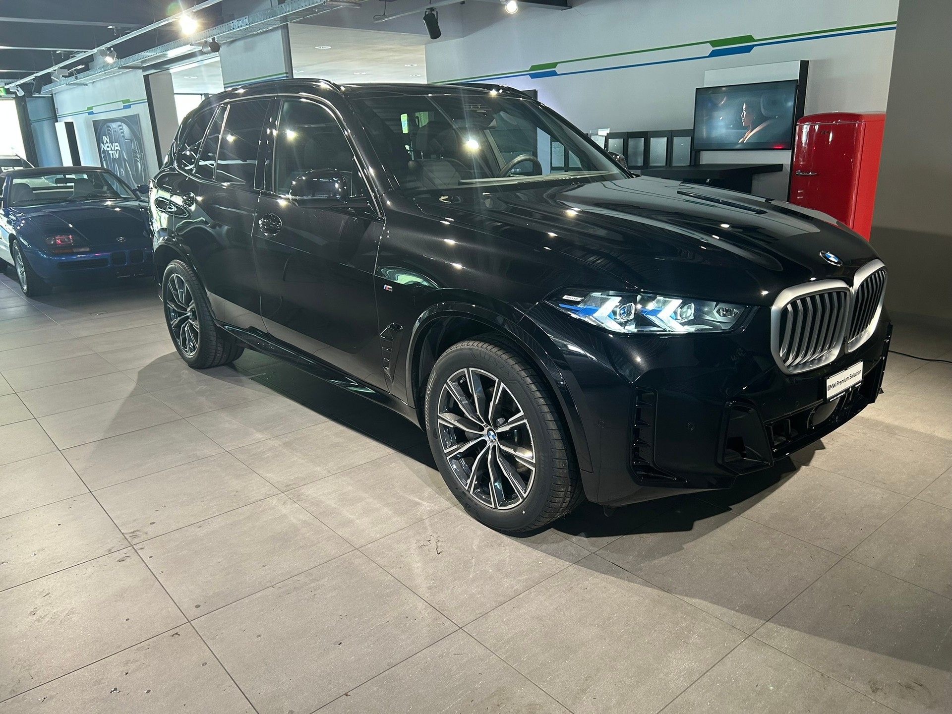 BMW X5 xDrive 48V 30d M Sport Steptronic-image-0