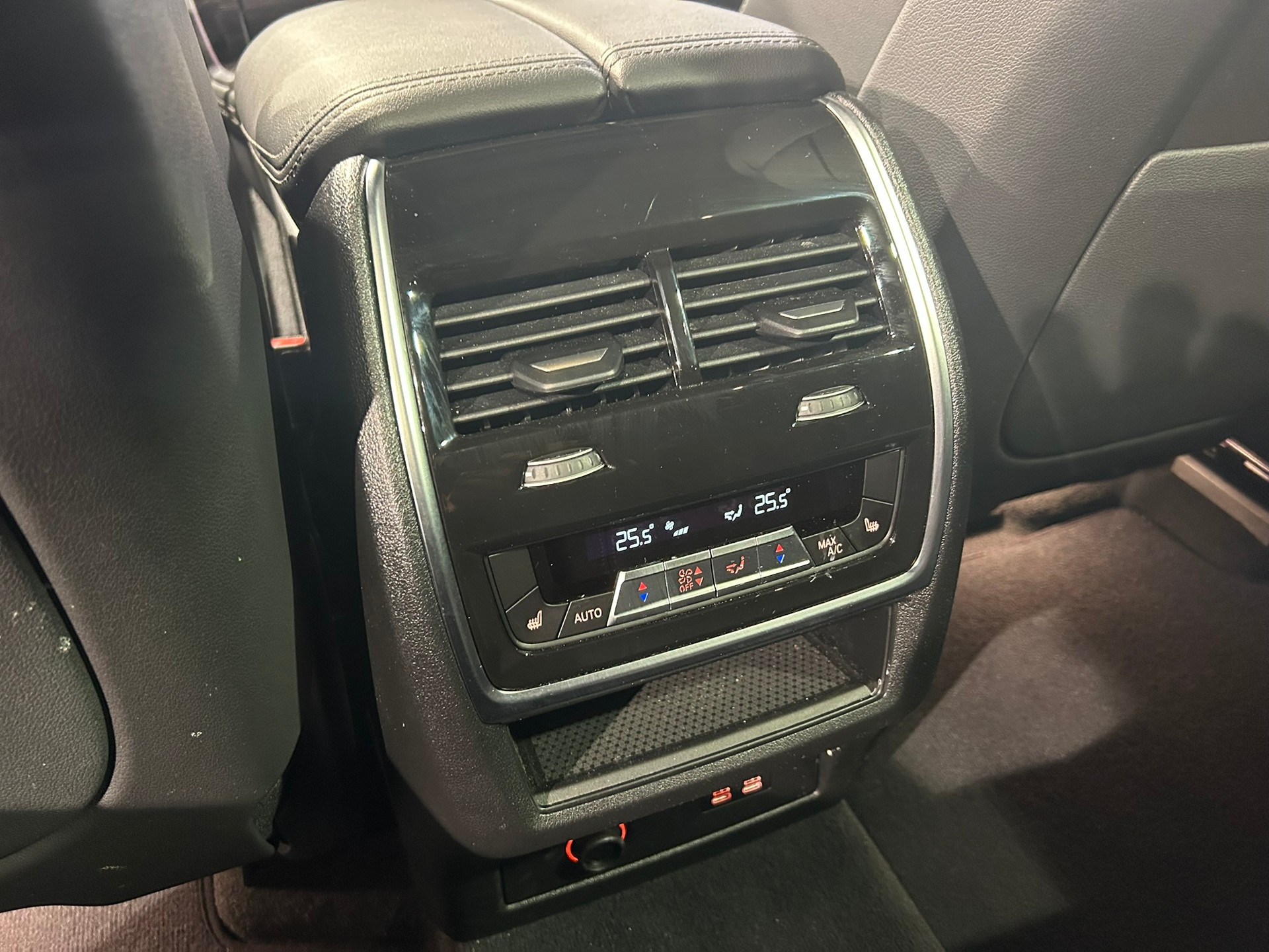 BMW X5 xDrive 48V 30d M Sport Steptronic-image-24