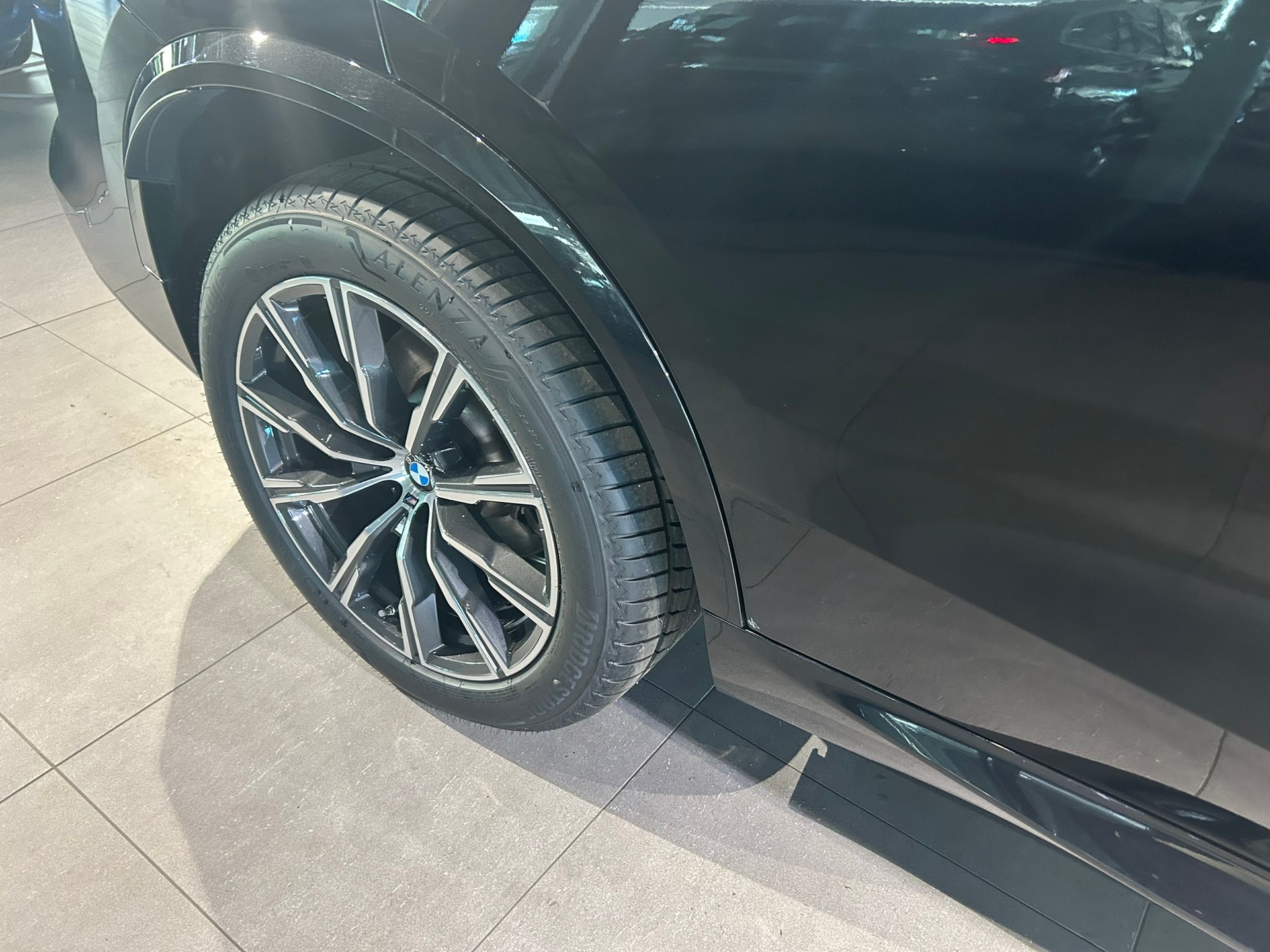 BMW X5 xDrive 48V 30d M Sport Steptronic-image-19