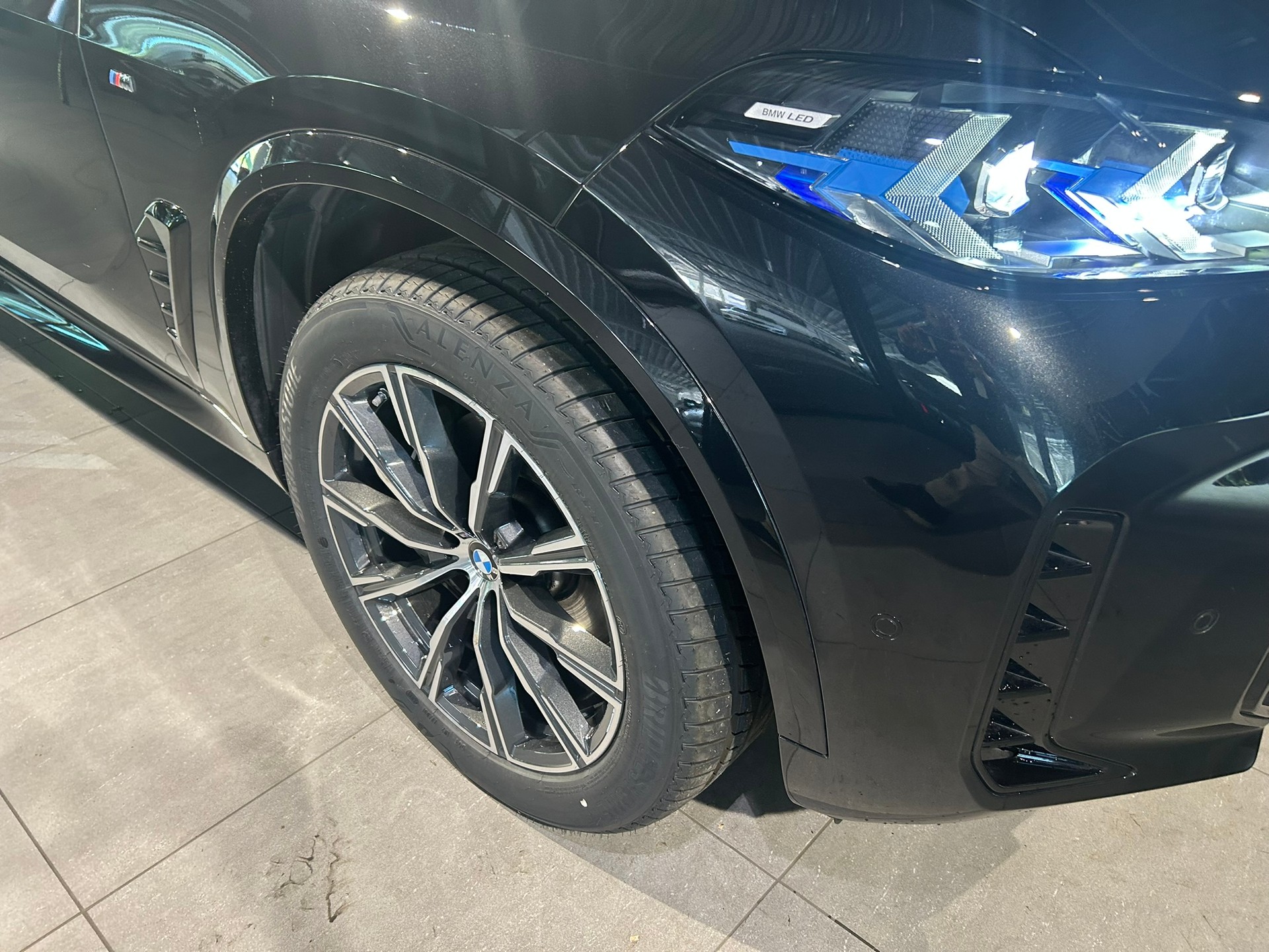BMW X5 xDrive 48V 30d M Sport Steptronic-image-16