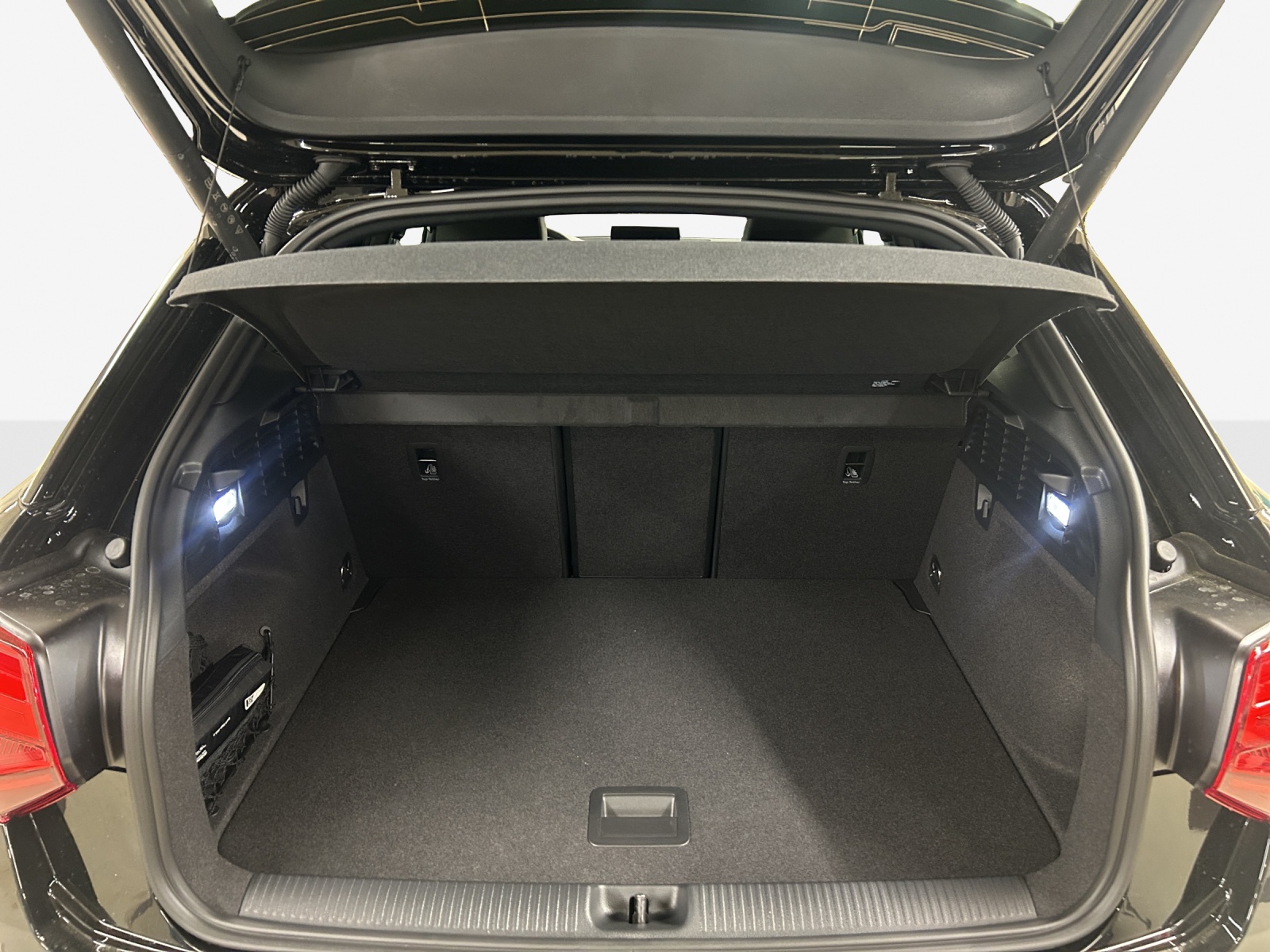 AUDI Q2 35 TFSI advanced S-tronic-image-12
