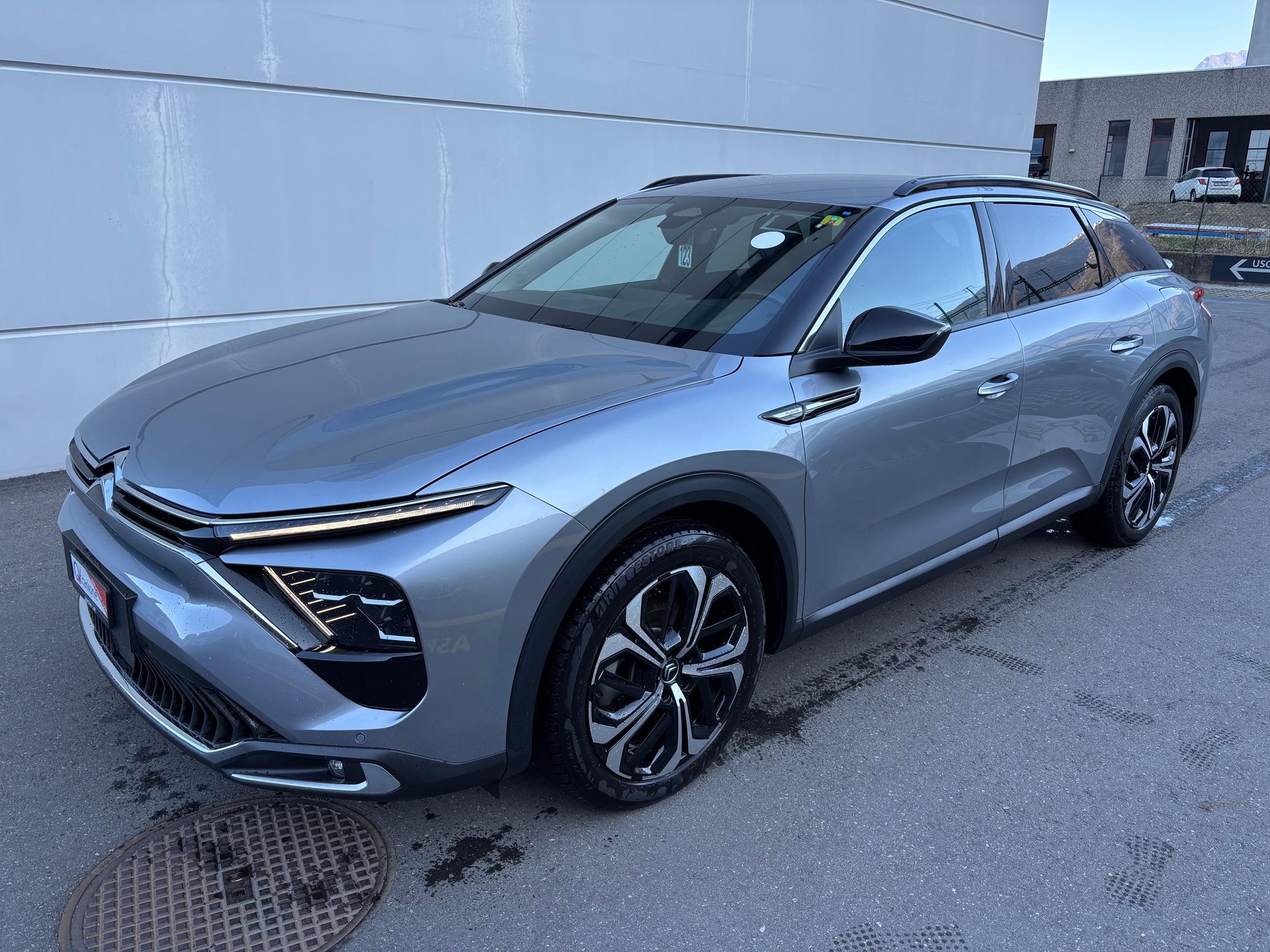 CITROEN C5 X 1.6 Plug-in Hybrid Shine-image-2