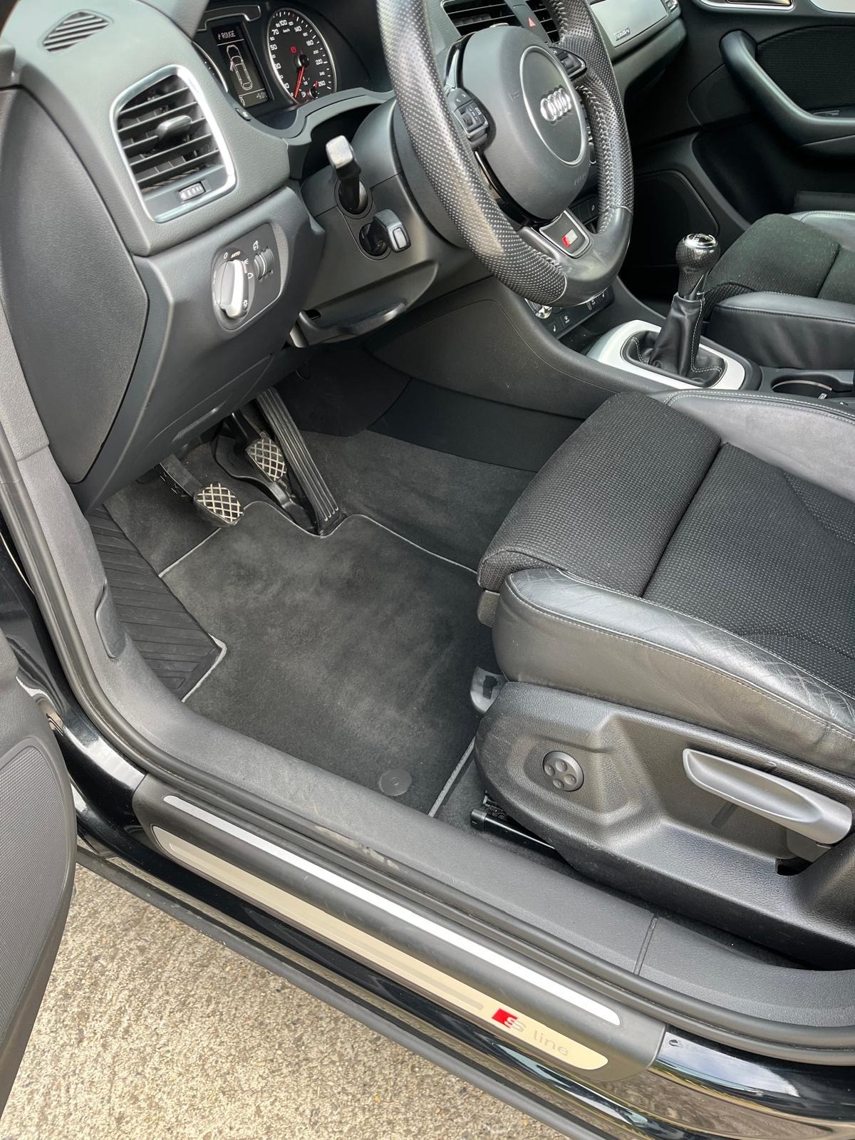 AUDI Q3 2.0 TFSI quattro-image-4