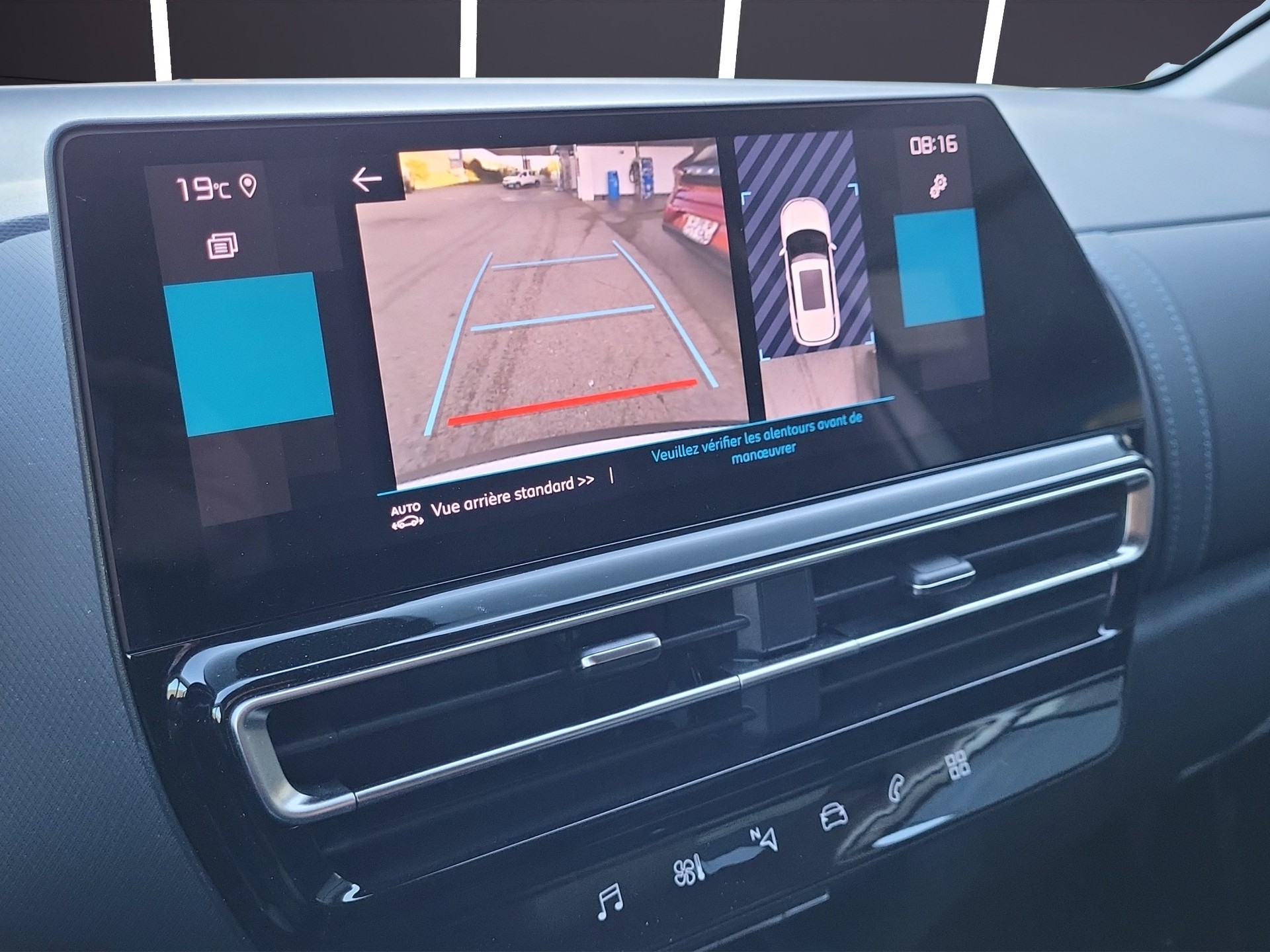 CITROEN C5 Aircross 1.2 Swiss Edition EAT8-image-8