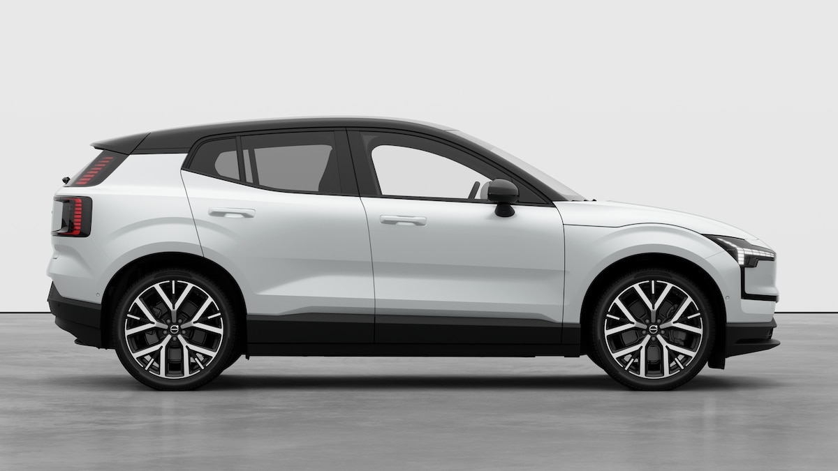 VOLVO EX30 E60 Twin Ultra Performance AWD-image-3
