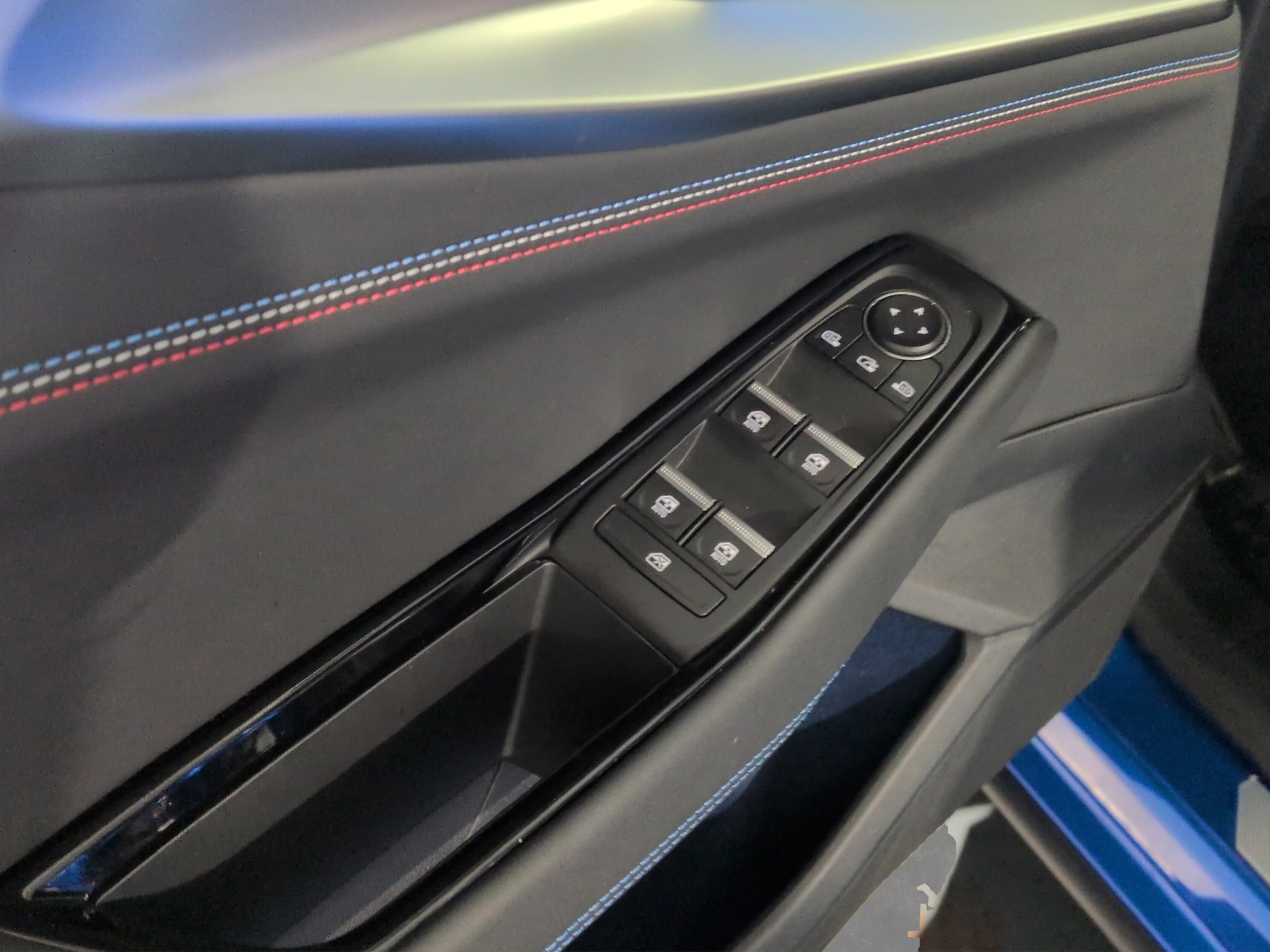 RENAULT Rafale 1.2 E-Tech Hybrid 200 Esprit Alpine-image-23