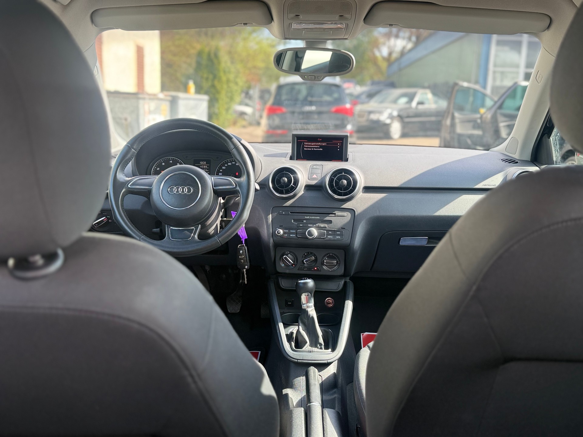 AUDI A1 1.4 TFSI Attraction-image-6