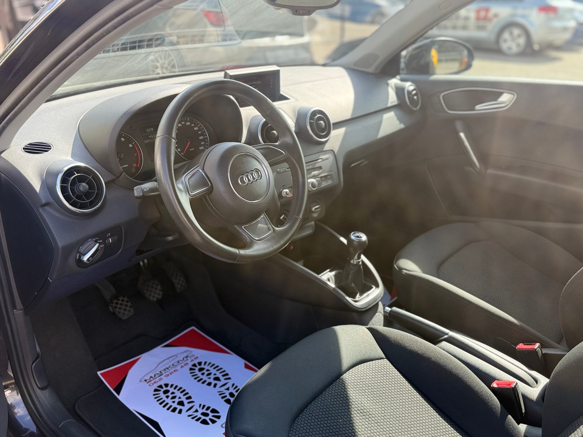 AUDI A1 1.4 TFSI Attraction-image-7