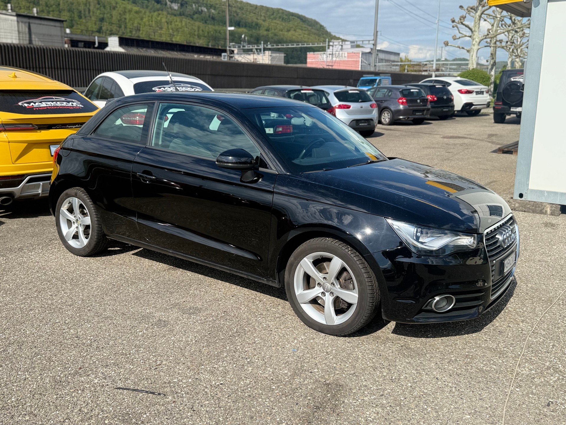 AUDI A1 1.4 TFSI Attraction-image-3