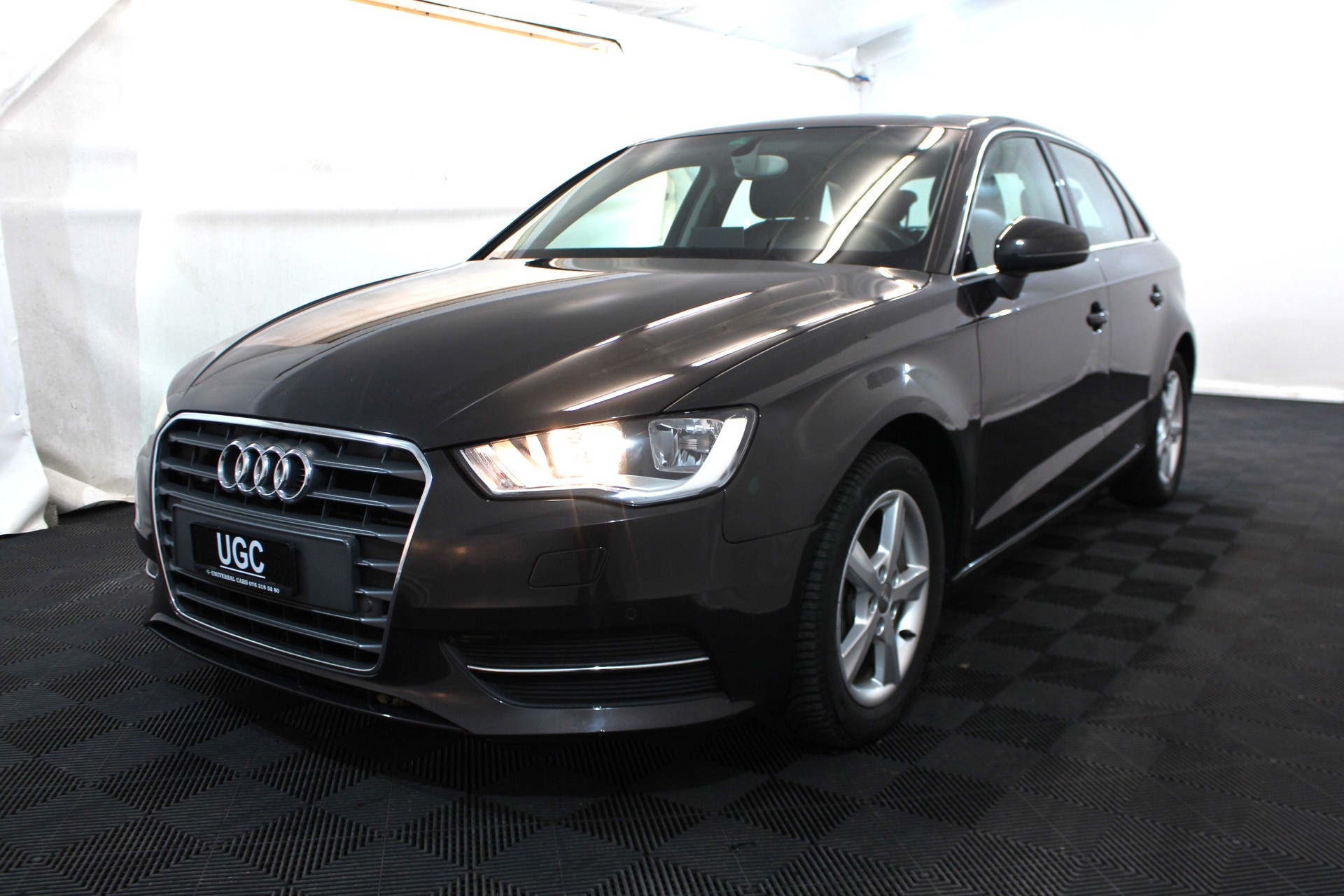 AUDI A3 Sportback 1.4 T FSI Ambiente S-Tronic-image-2