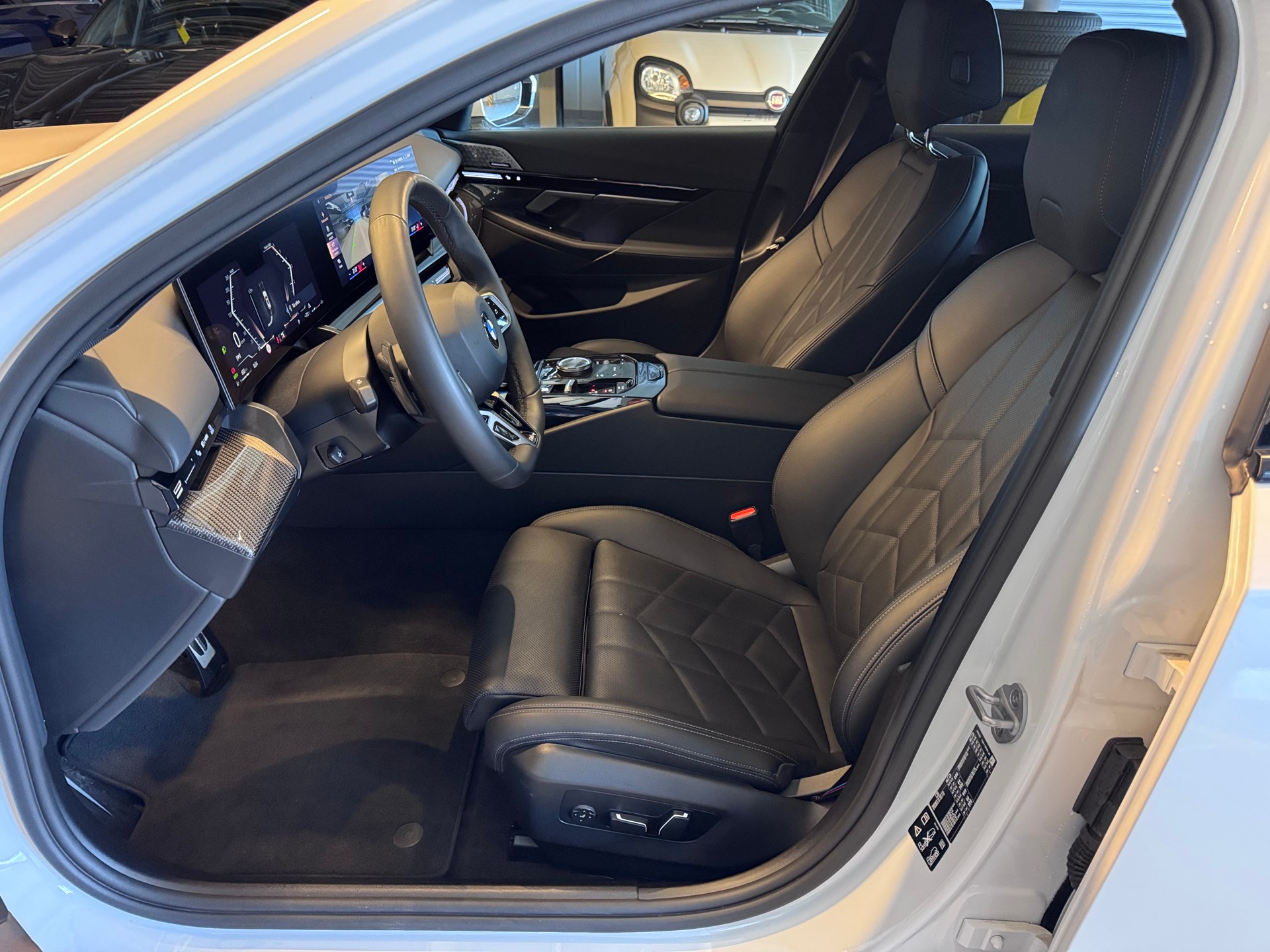 BMW 540d xDrive 48V Touring M Sport Pro Steptronic-image-7