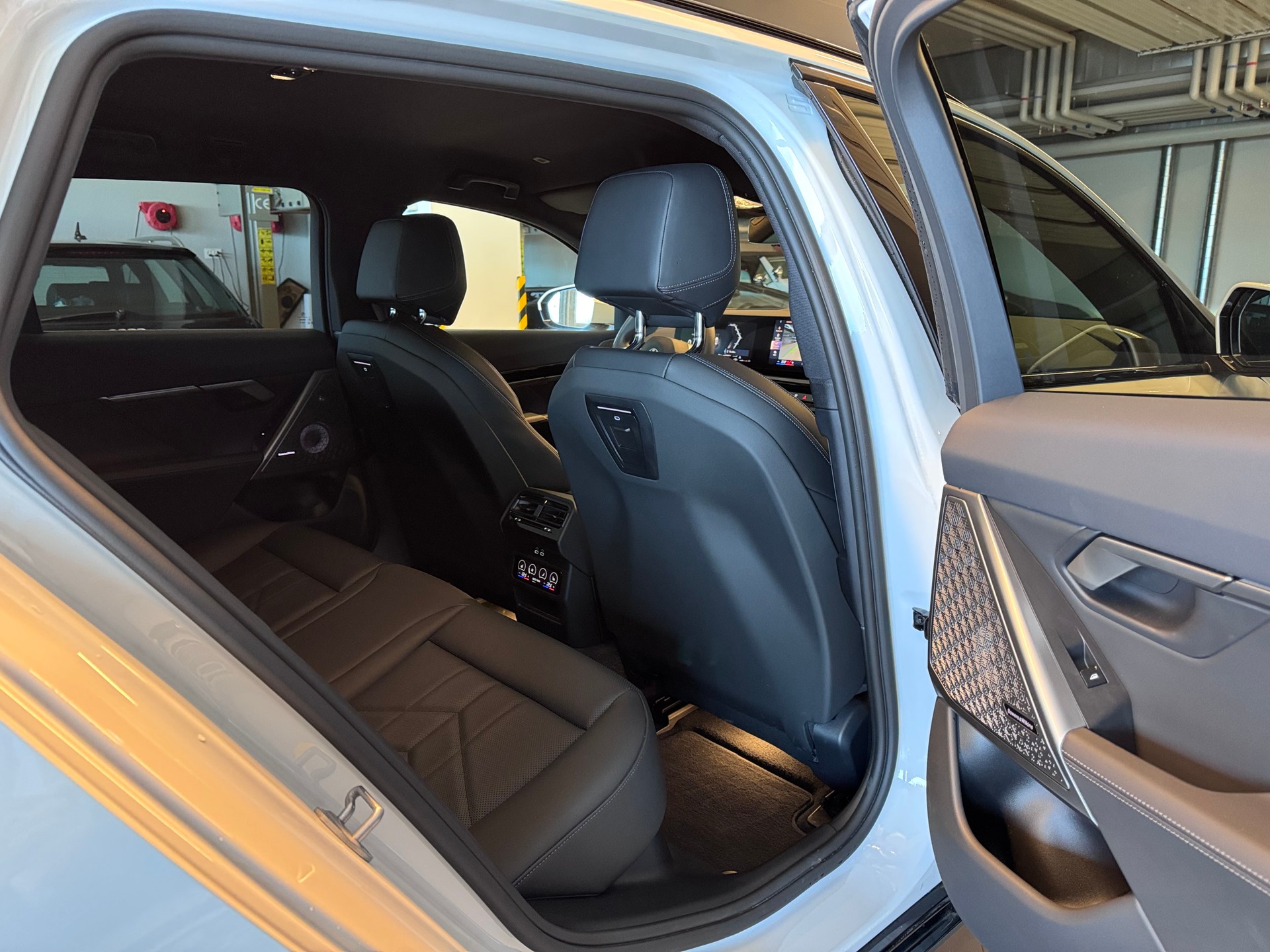 BMW 540d xDrive 48V Touring M Sport Pro Steptronic-image-10