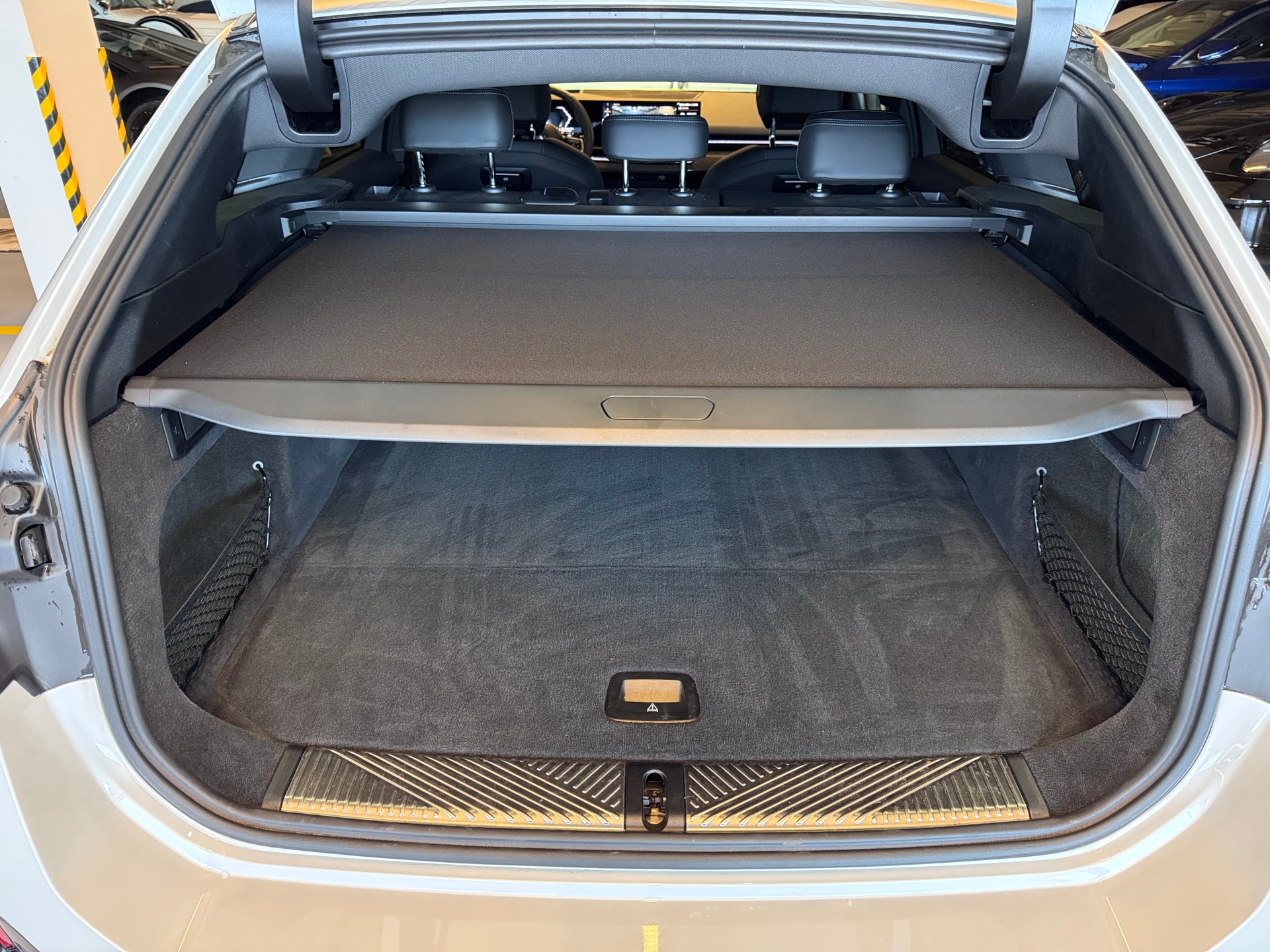 BMW 540d xDrive 48V Touring M Sport Pro Steptronic-image-12