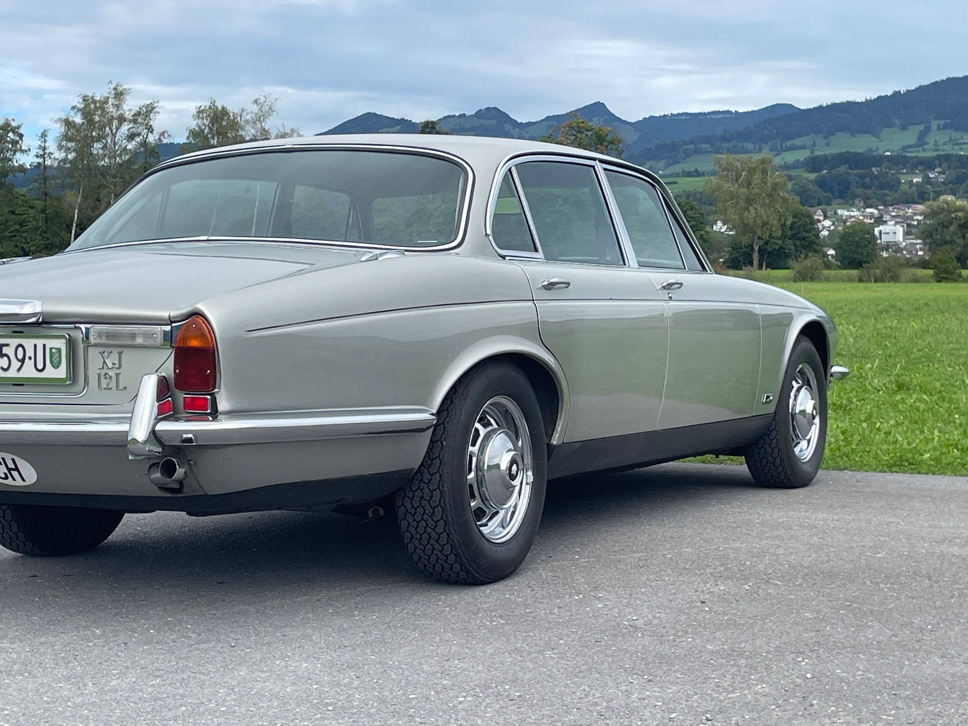 JAGUAR XJ12 L Serie 2 Limousine-image-8