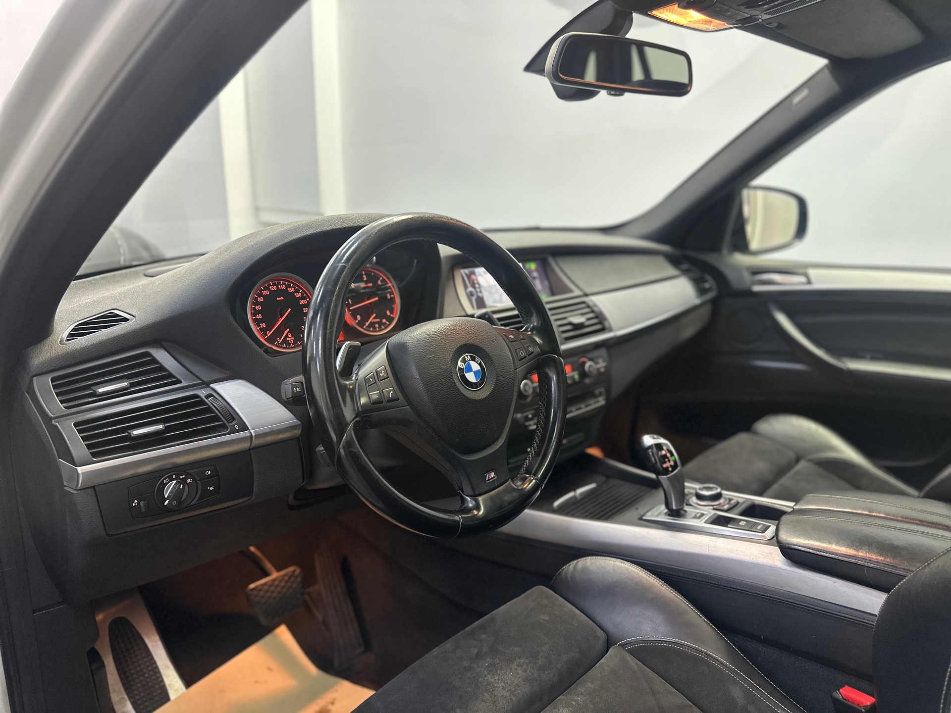 BMW X5 xDrive M50d Steptronic-image-10