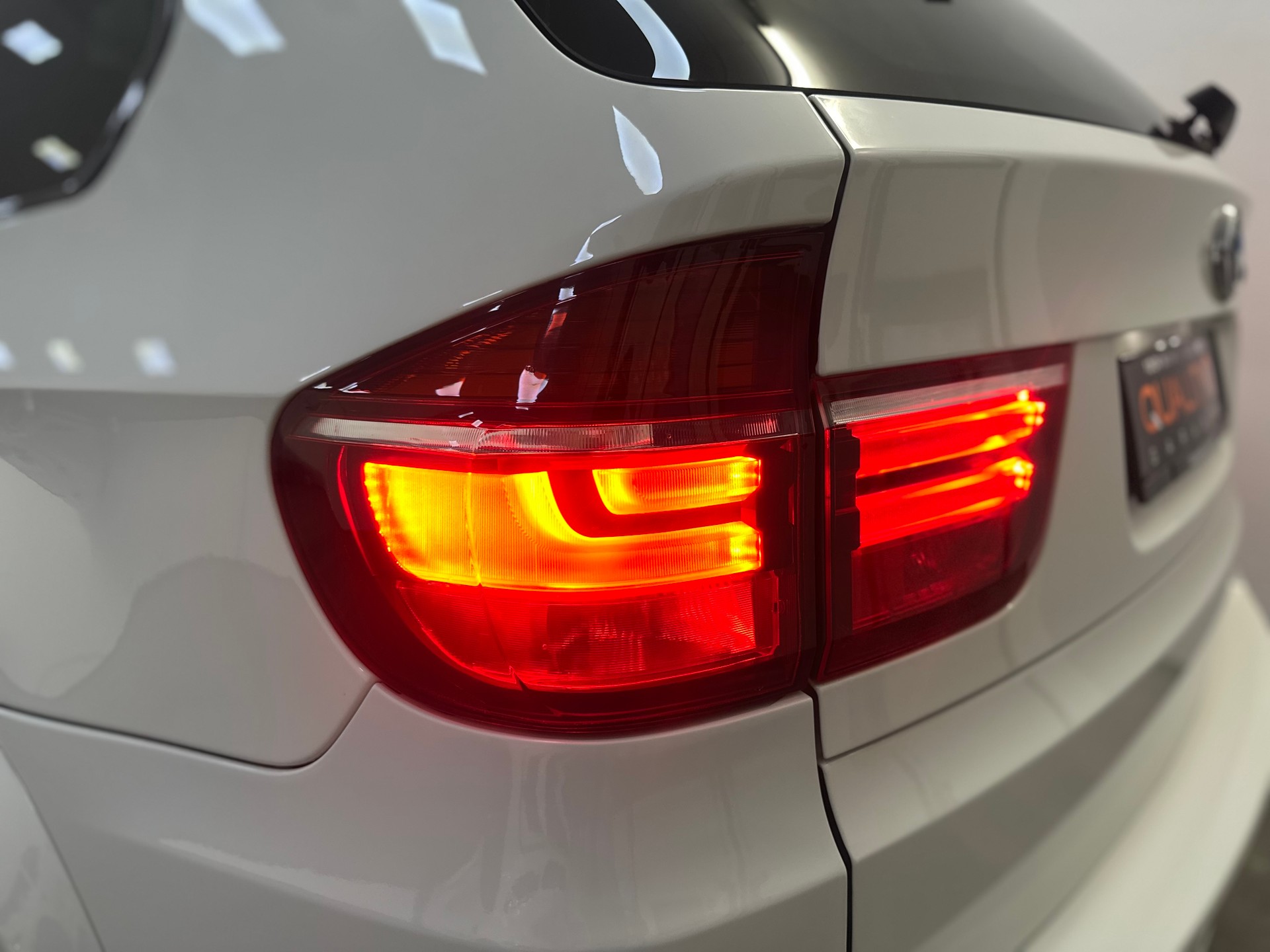BMW X5 xDrive M50d Steptronic-image-4