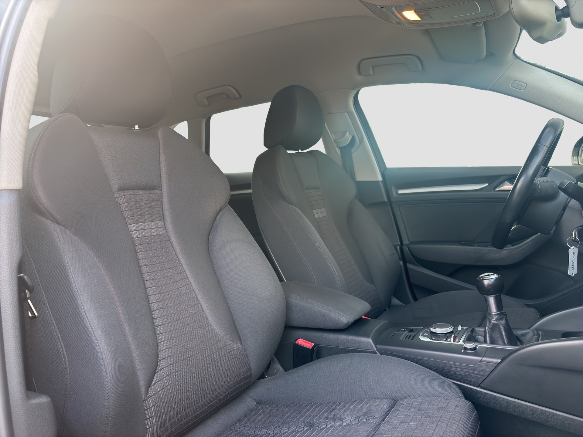 AUDI A3 Sportback 1.4 TFSI Ambition-image-13