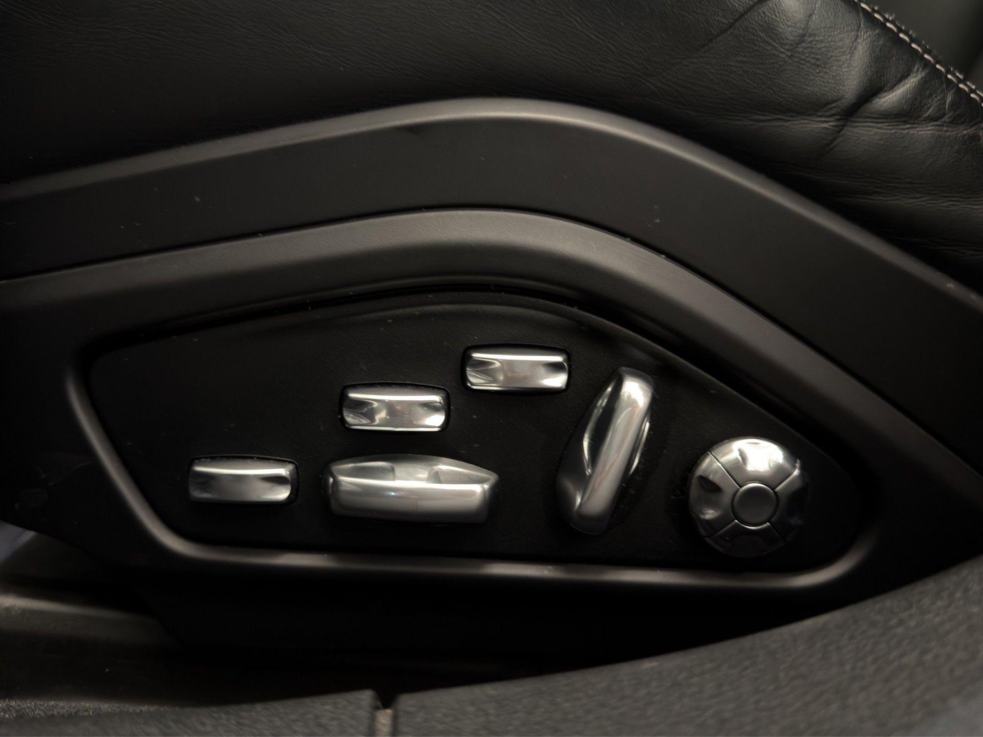PORSCHE Panamera GTS PDK-image-26