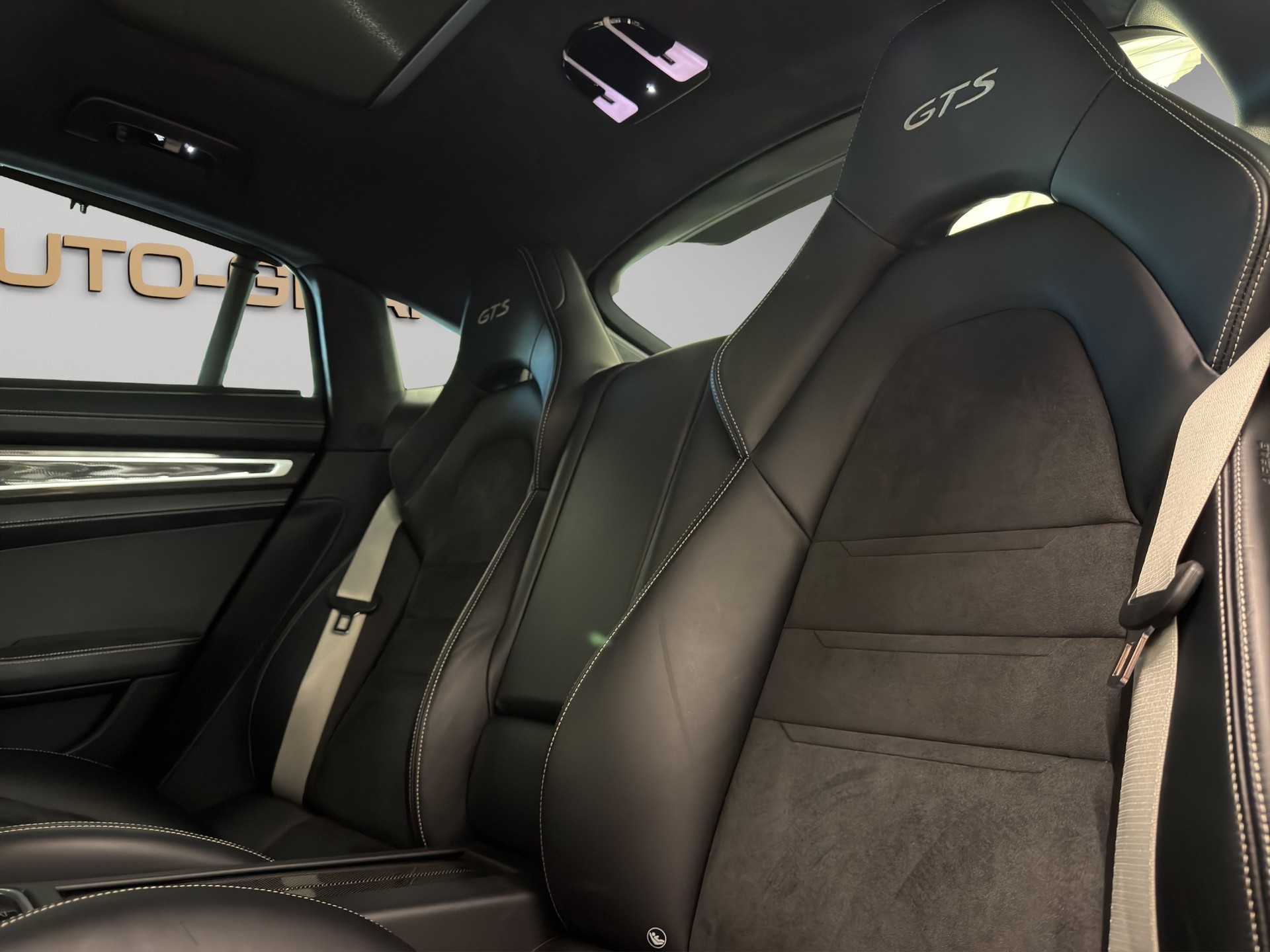 PORSCHE Panamera GTS PDK-image-15
