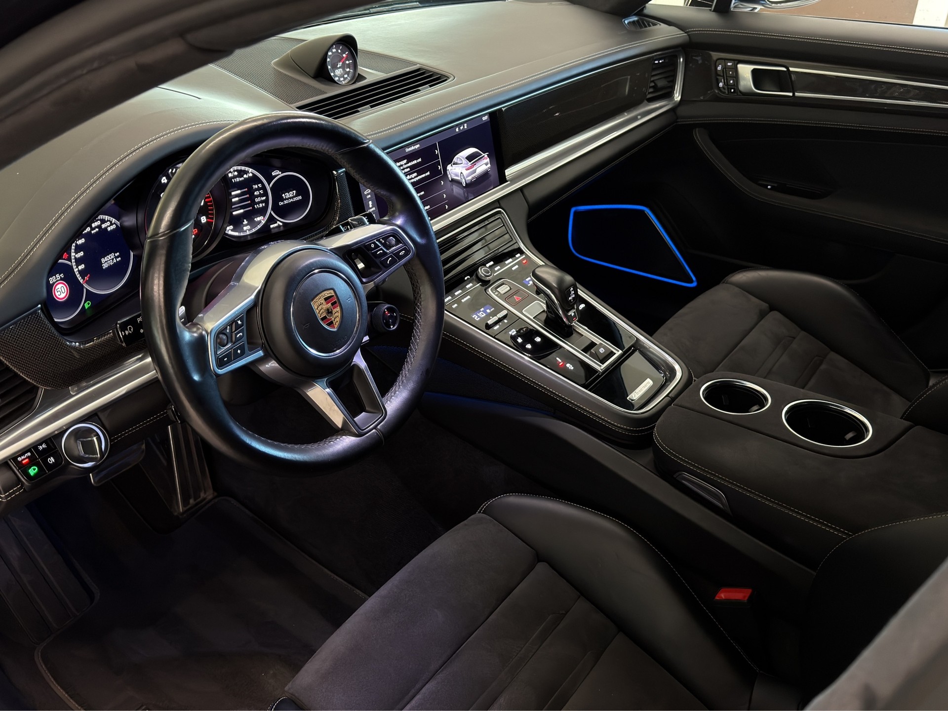 PORSCHE Panamera GTS PDK-image-18