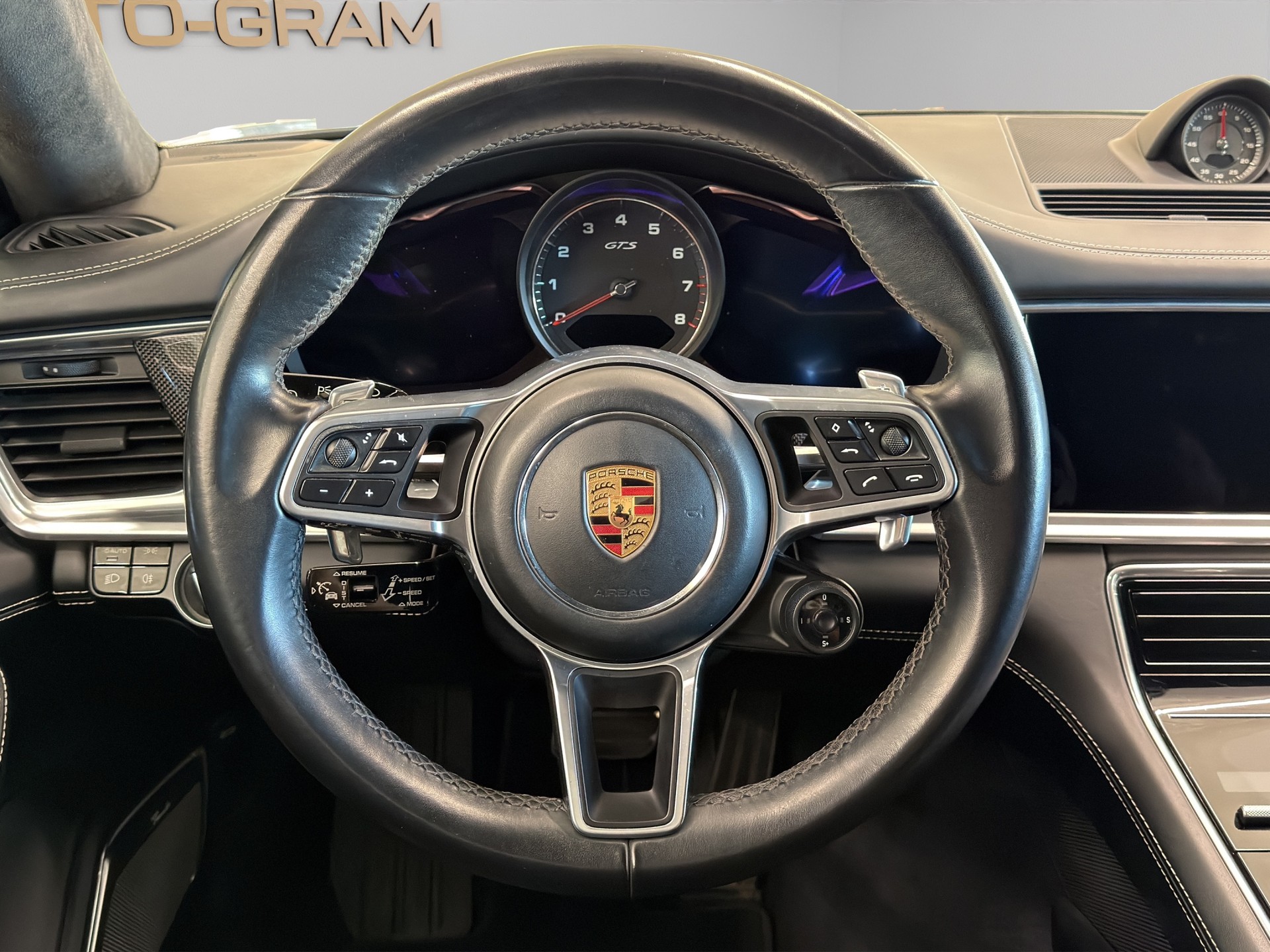 PORSCHE Panamera GTS PDK-image-19