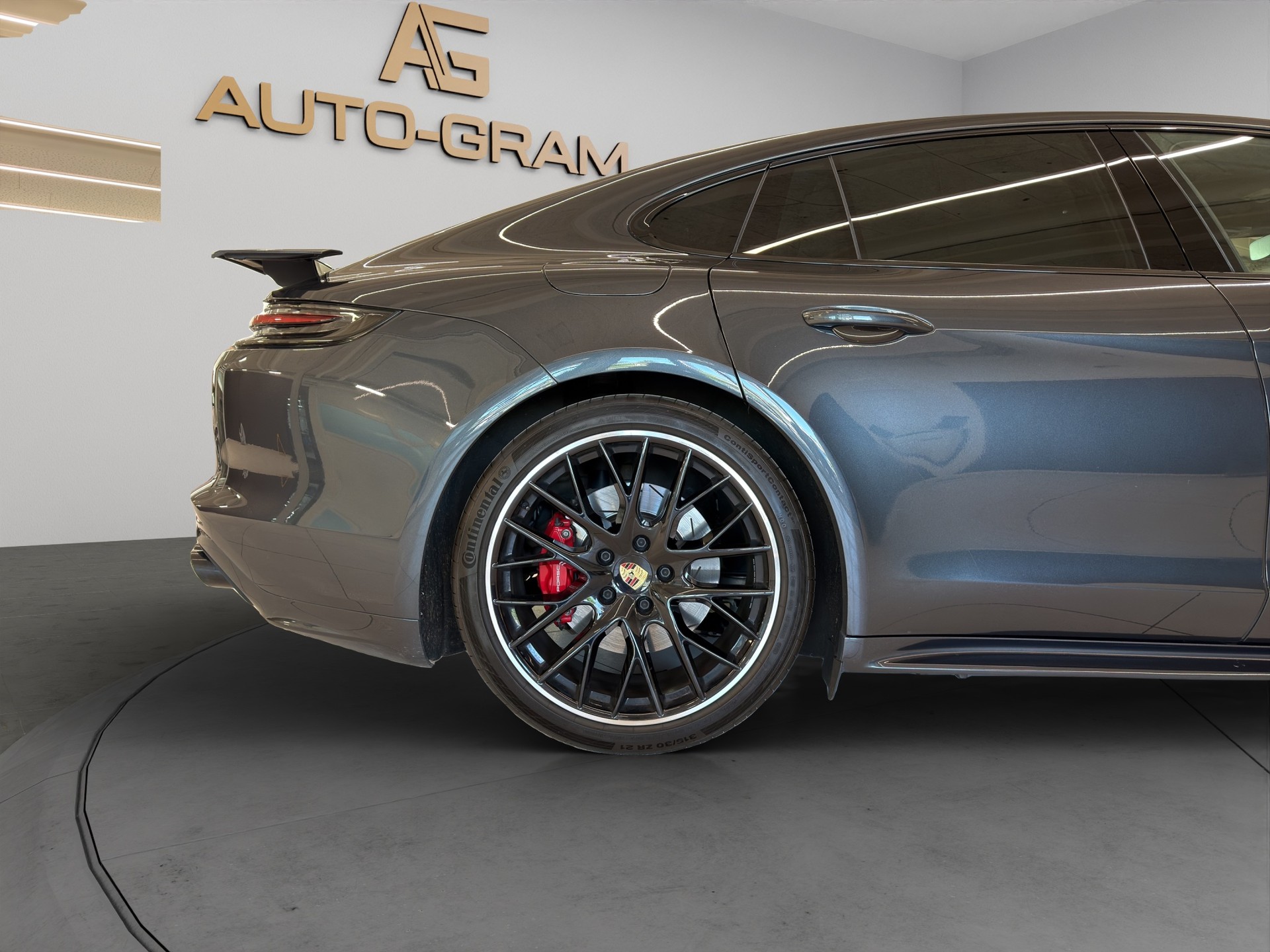 PORSCHE Panamera GTS PDK-image-9