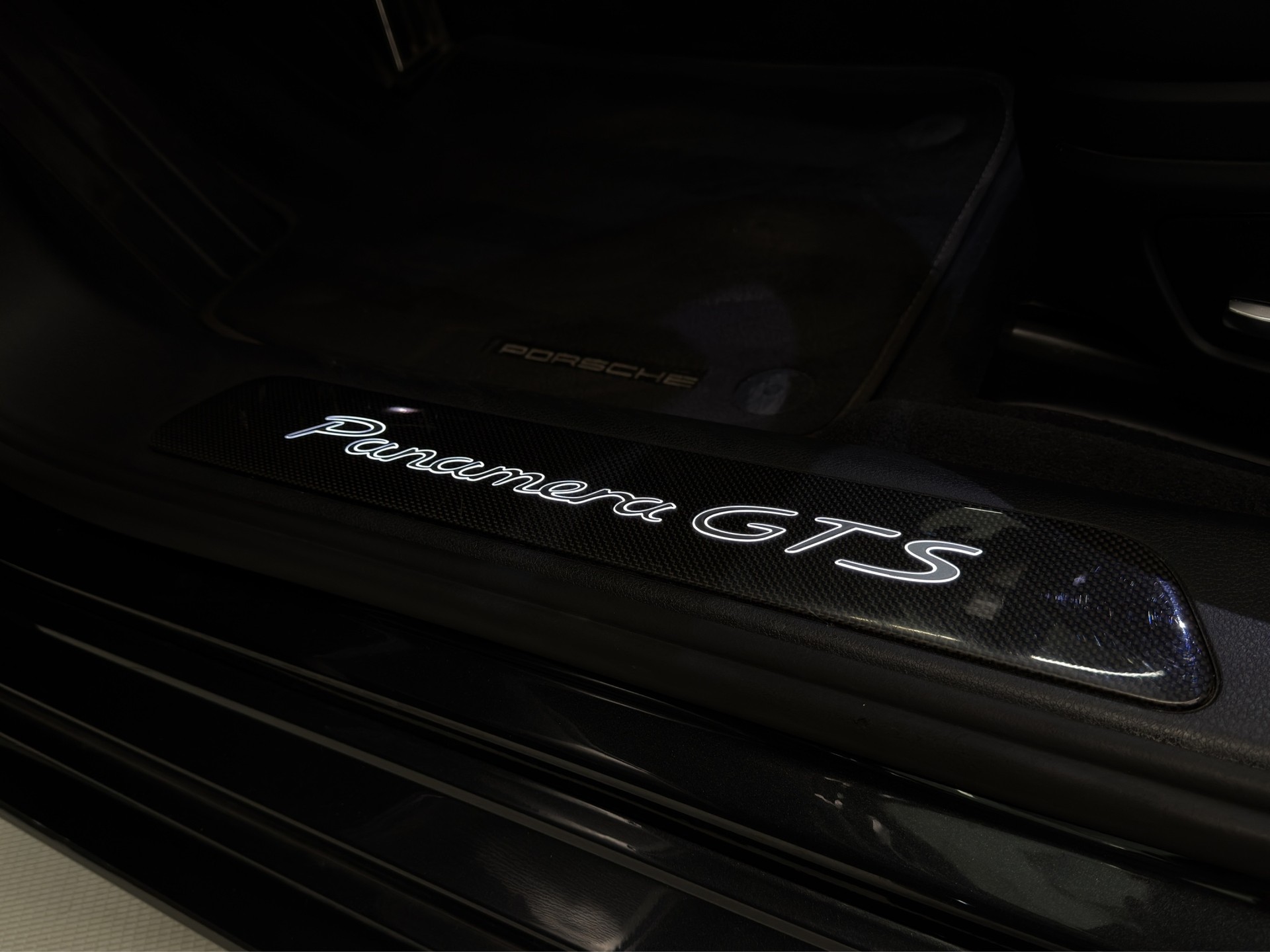 PORSCHE Panamera GTS PDK-image-27