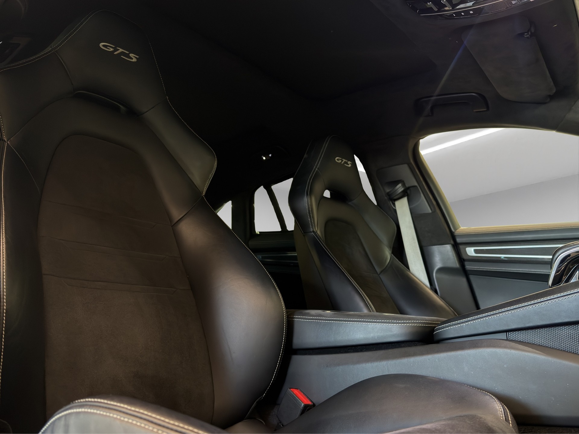 PORSCHE Panamera GTS PDK-image-14