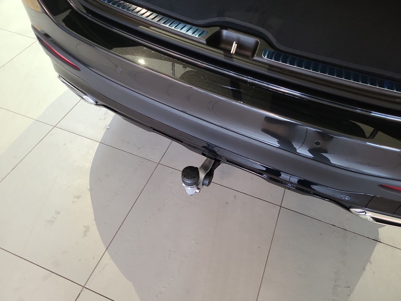 MERCEDES-BENZ GLC 300 e 4Matic 9G-Tronic-image-15