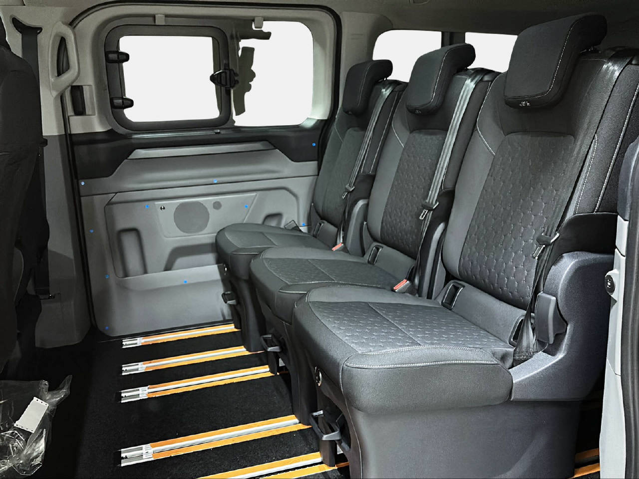 FORD Tourneo Custom 320 L2 2.0 EcoBlue 170 Titanium-image-10