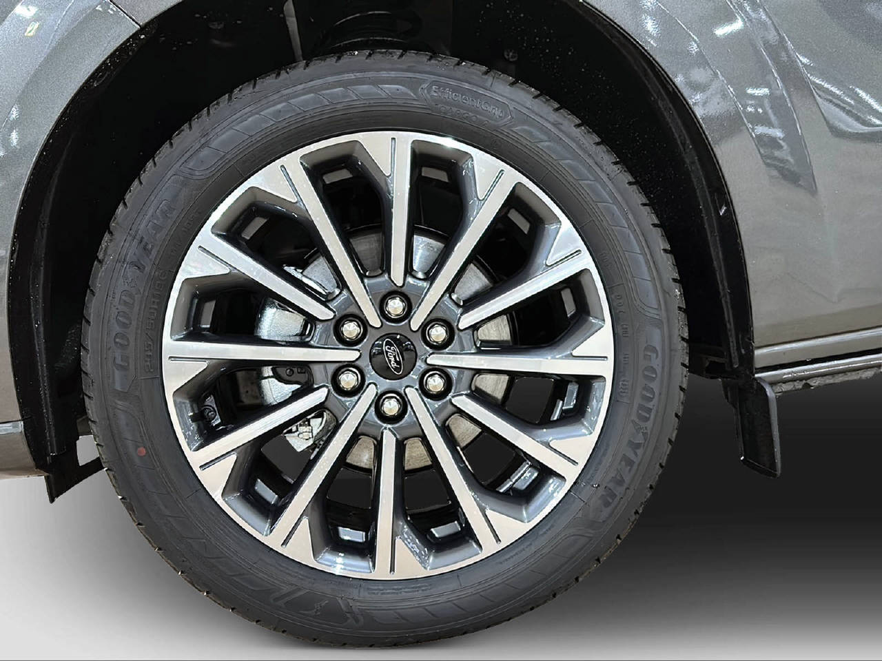 FORD Tourneo Custom 320 L2 2.0 EcoBlue 170 Titanium-image-8