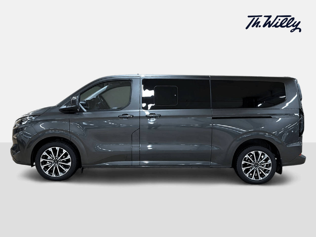 FORD Tourneo Custom 320 L2 2.0 EcoBlue 170 Titanium-showroom-element-1