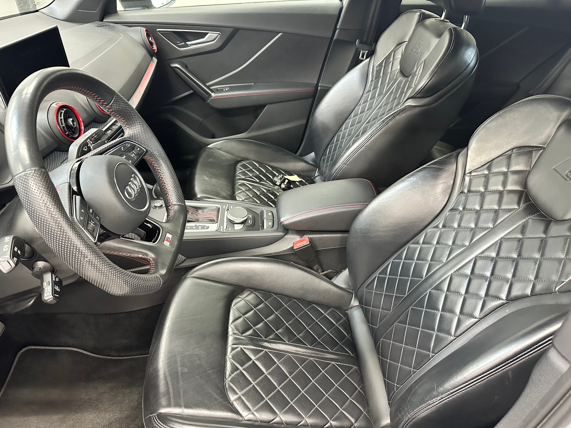 AUDI SQ2 TFSI quattro S-tronic-image-12