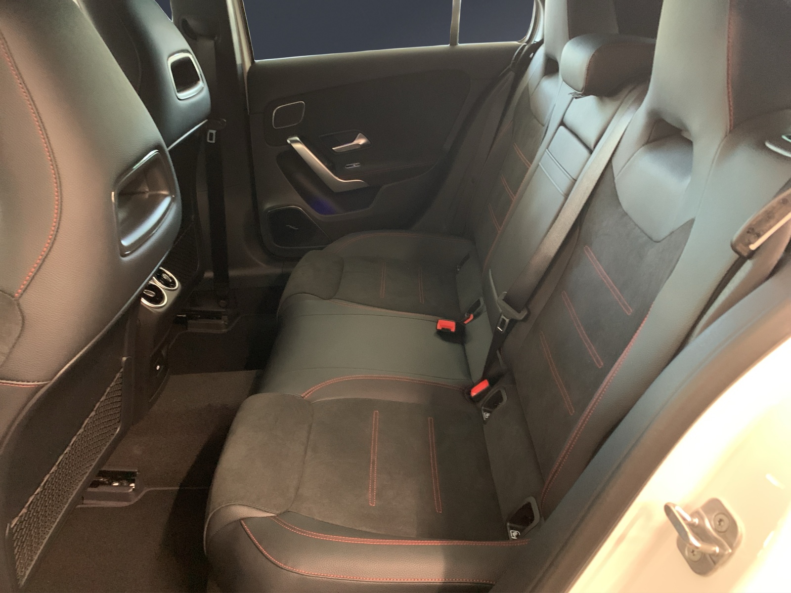 MERCEDES-BENZ A 200 Berline Compacte Night Star-image-10