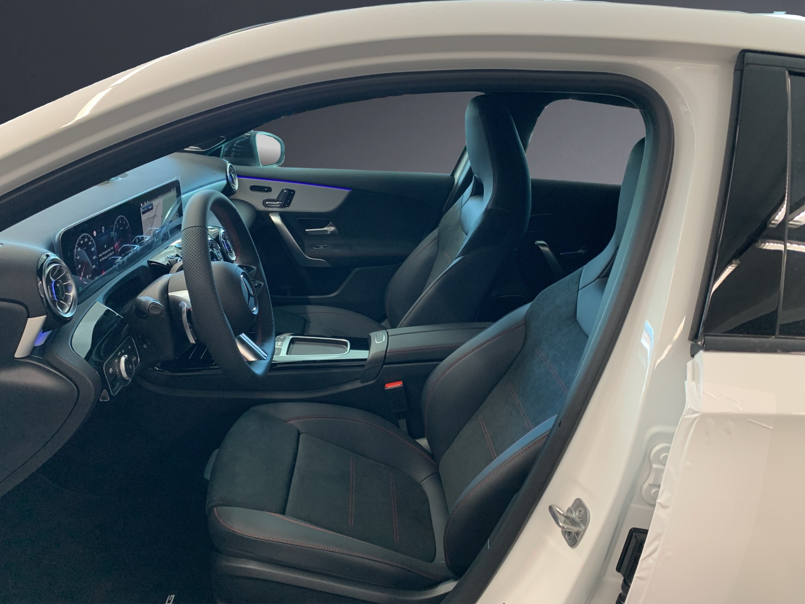 MERCEDES-BENZ A 200 Berline Compacte Night Star-image-6