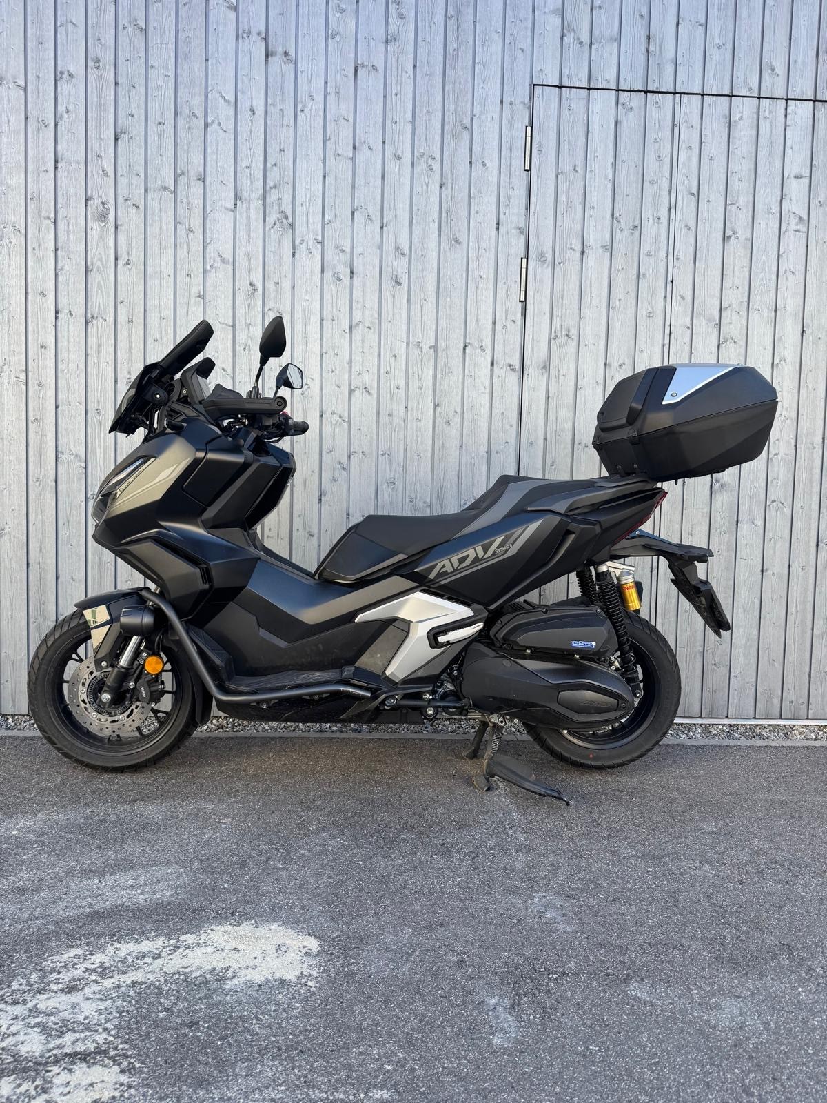 HONDA ADV 350-showroom-element-2