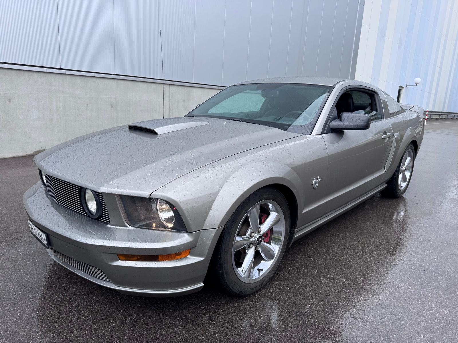 FORD Mustang 4.6 GT-image-1