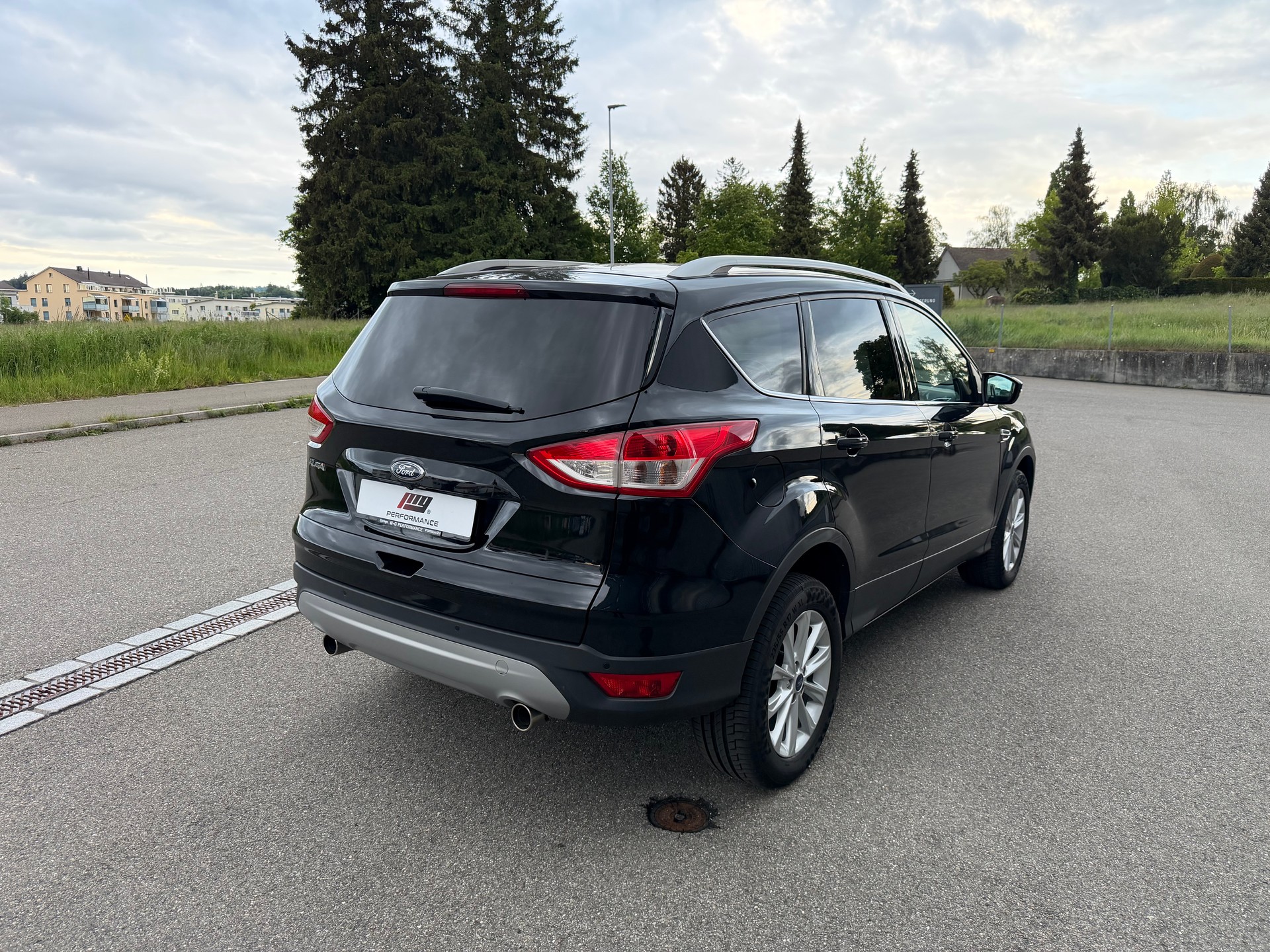 FORD Kuga 2.0 TDCi Titanium 4WD PowerShift-image-4