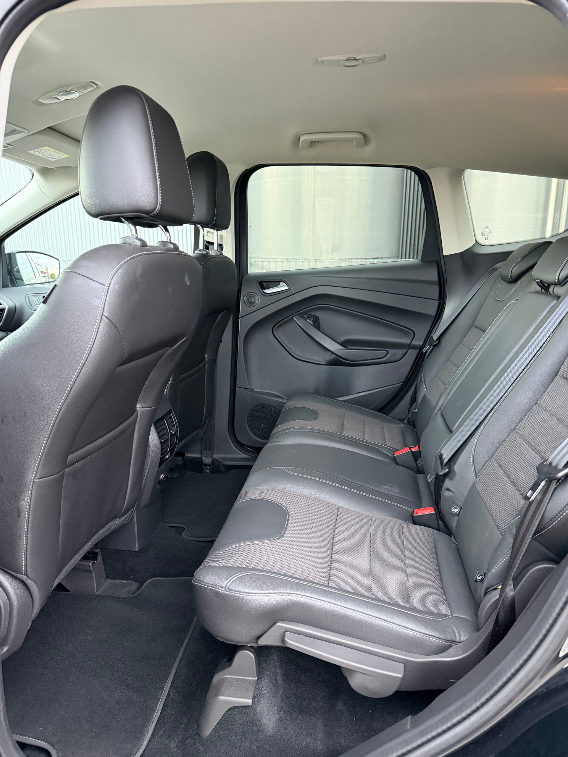 FORD Kuga 2.0 TDCi Titanium 4WD PowerShift-image-9