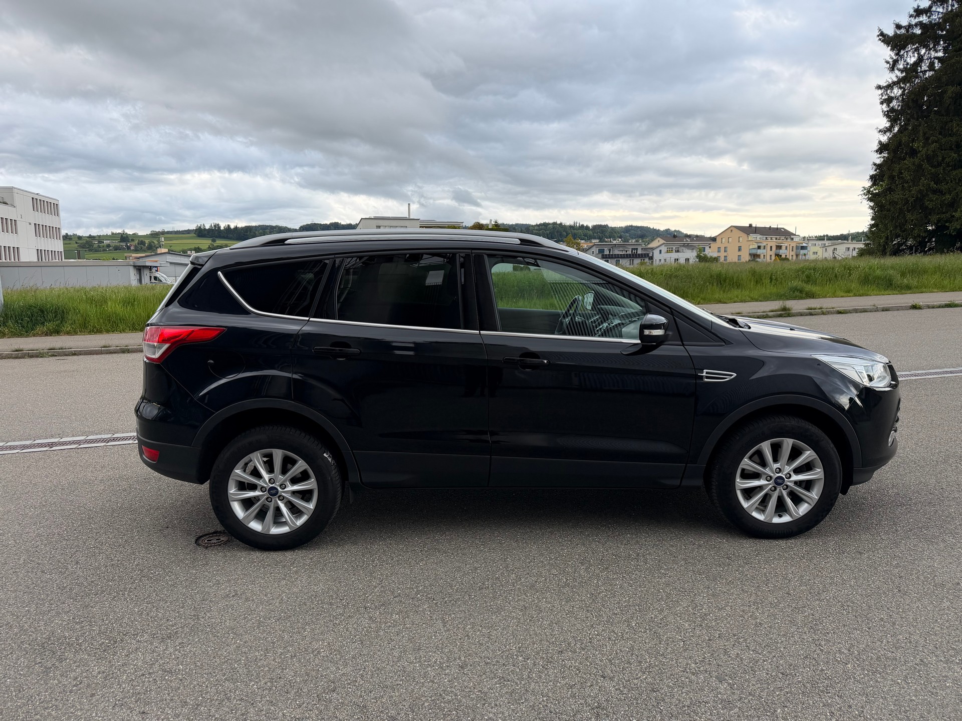 FORD Kuga 2.0 TDCi Titanium 4WD PowerShift-image-5
