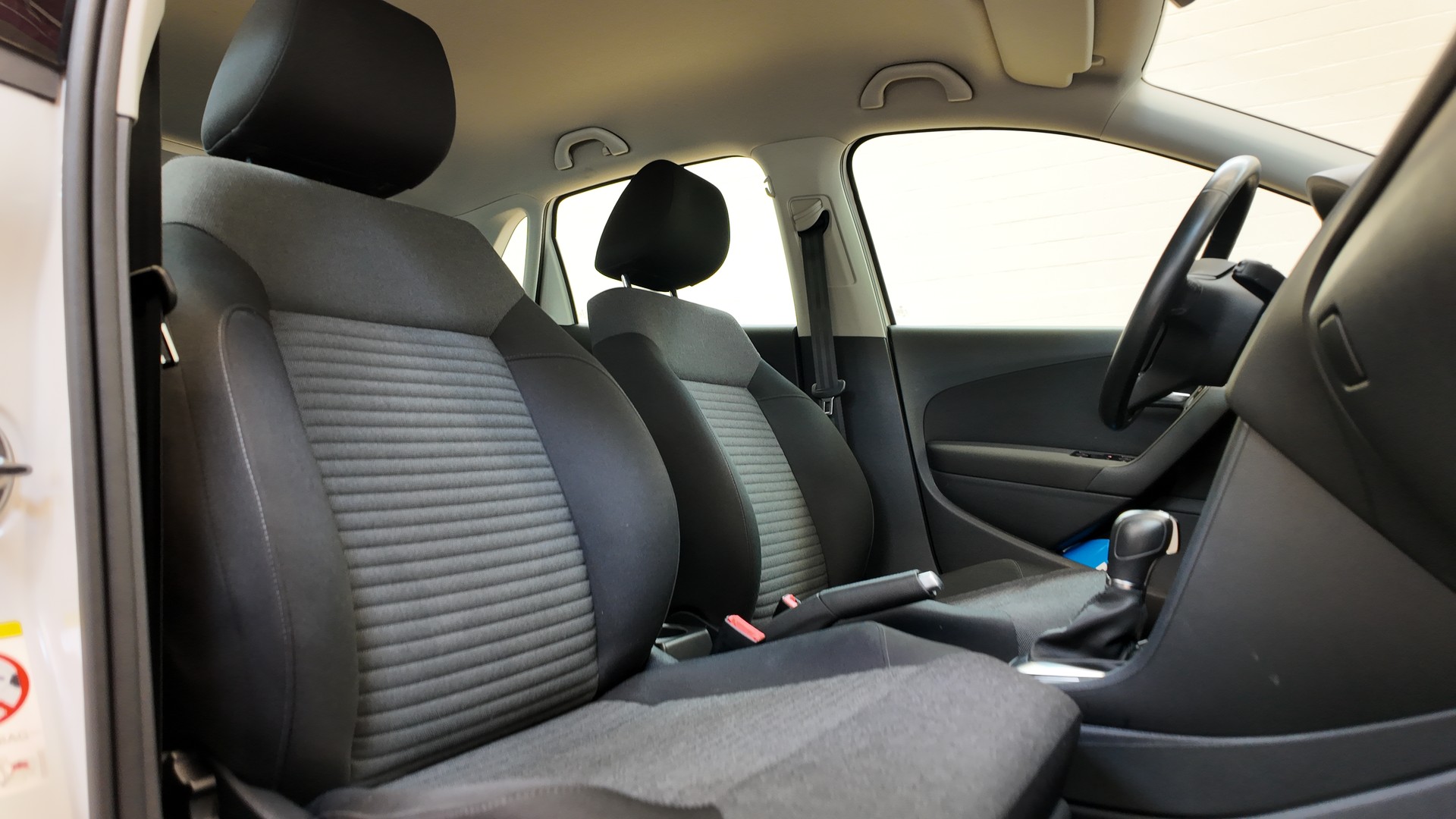 VW Polo 1.6 TDI Comfortline DSG-image-12