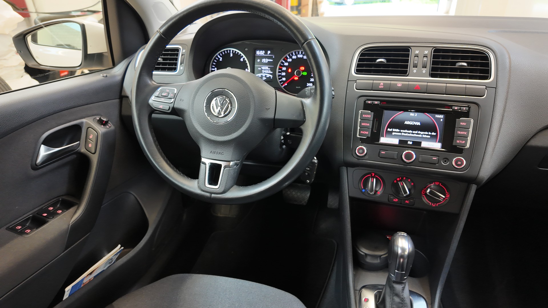 VW Polo 1.6 TDI Comfortline DSG-image-7