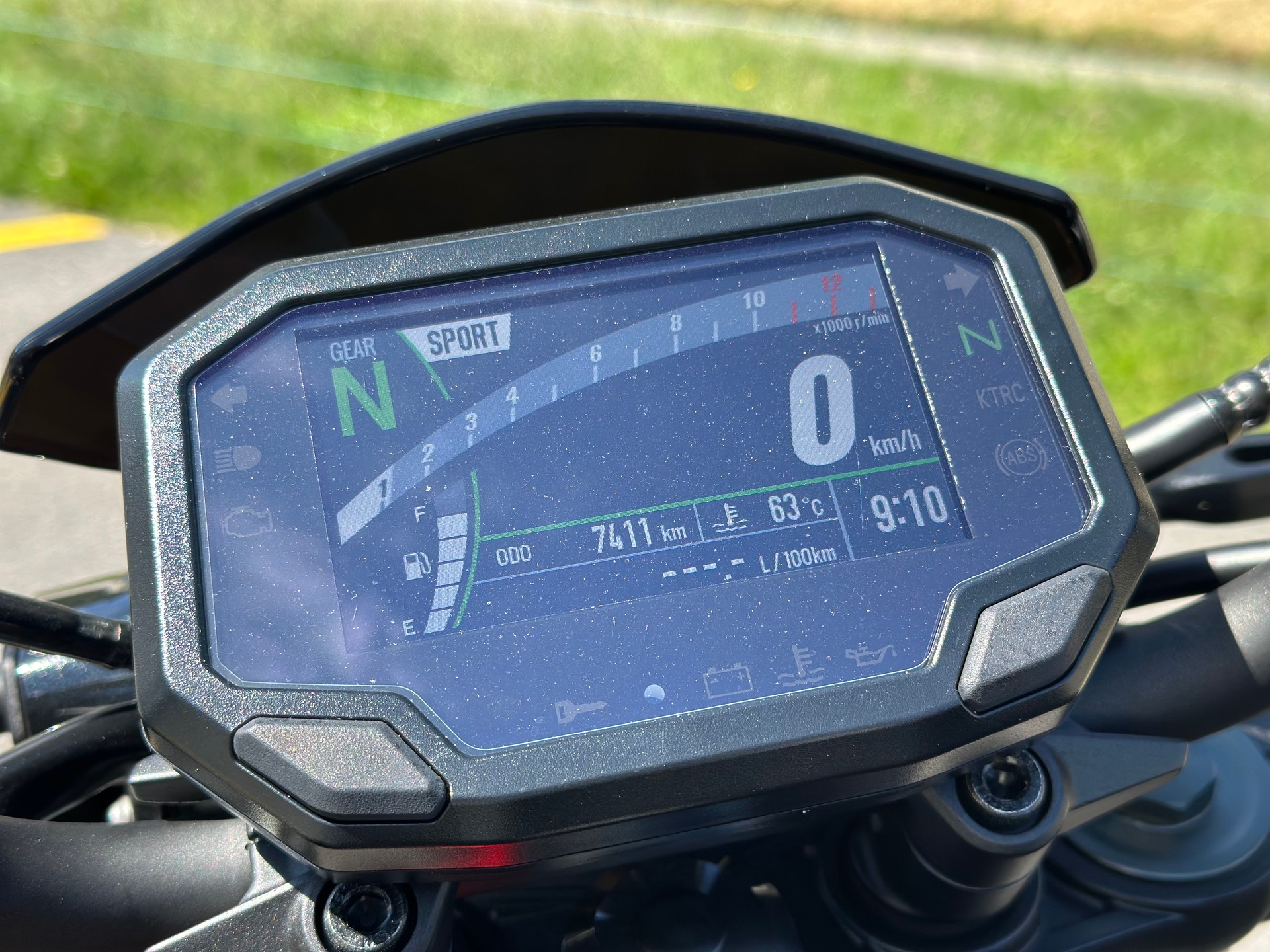 KAWASAKI Z 900-image-15