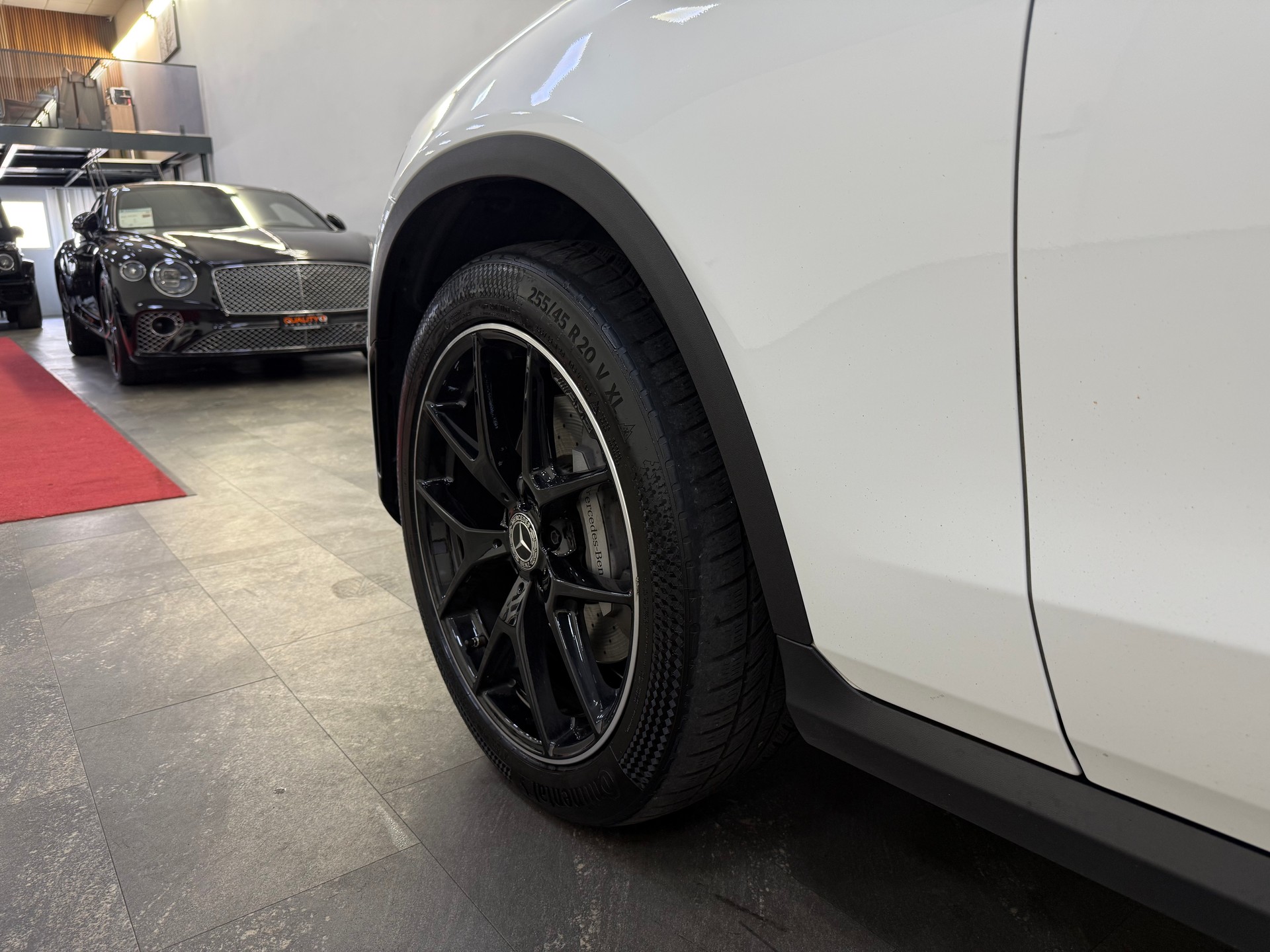 MERCEDES-BENZ GLC 220 d AMG Line 4Matic 9G-Tronic-image-10